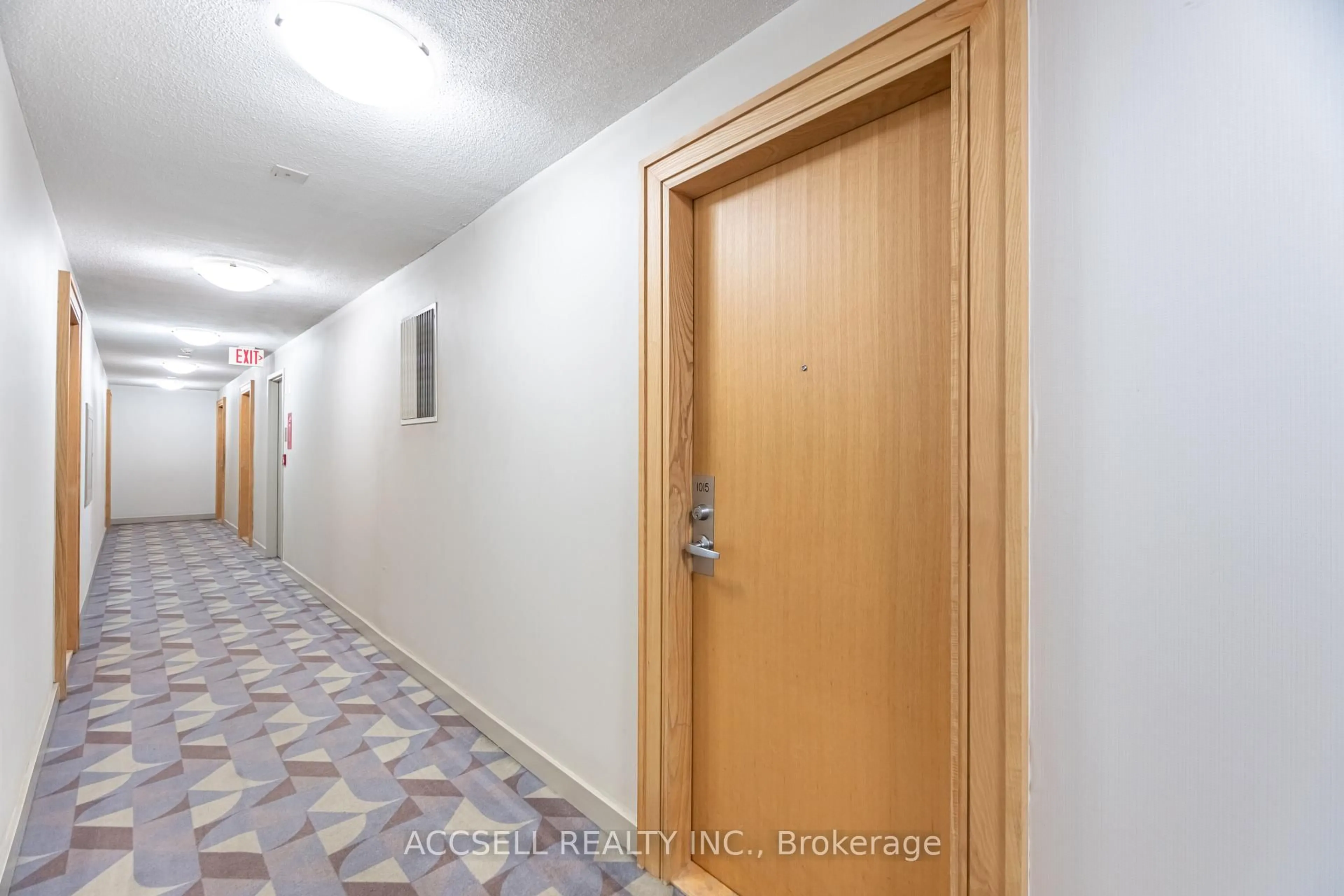 Indoor foyer for 68 Grangeway Ave #1015, Toronto Ontario M1H 0A1