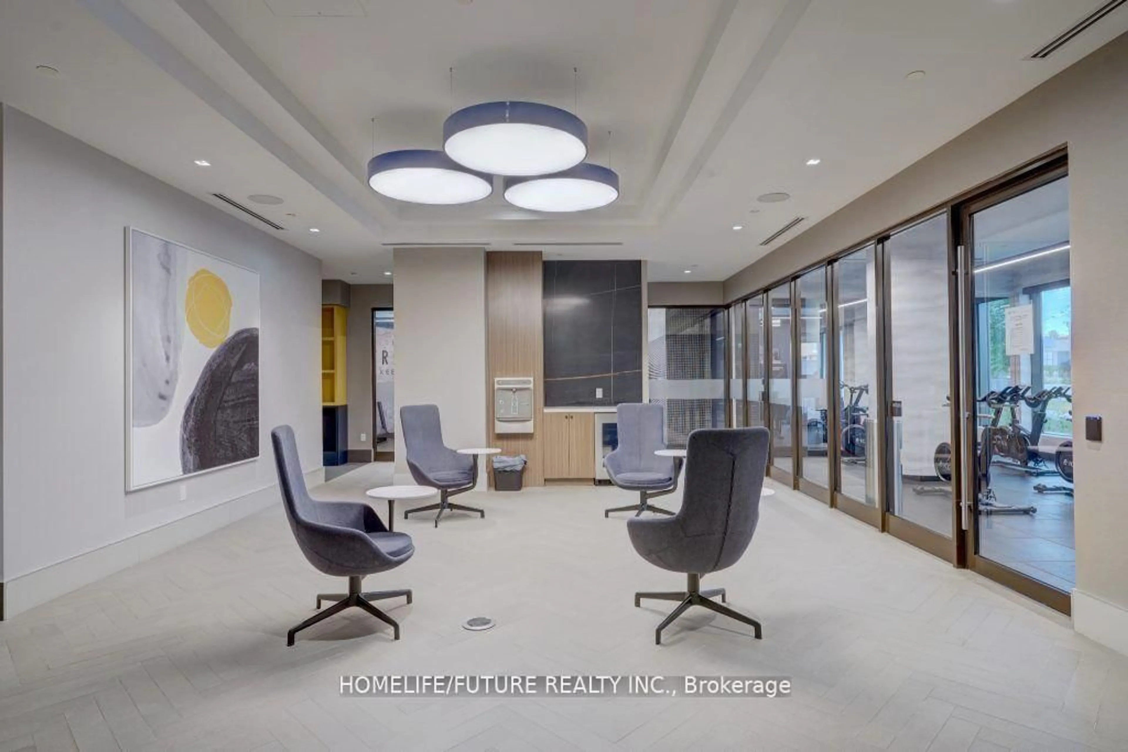 Indoor foyer for 2550 Simcoe St #1912, Oshawa Ontario L1L 0R5