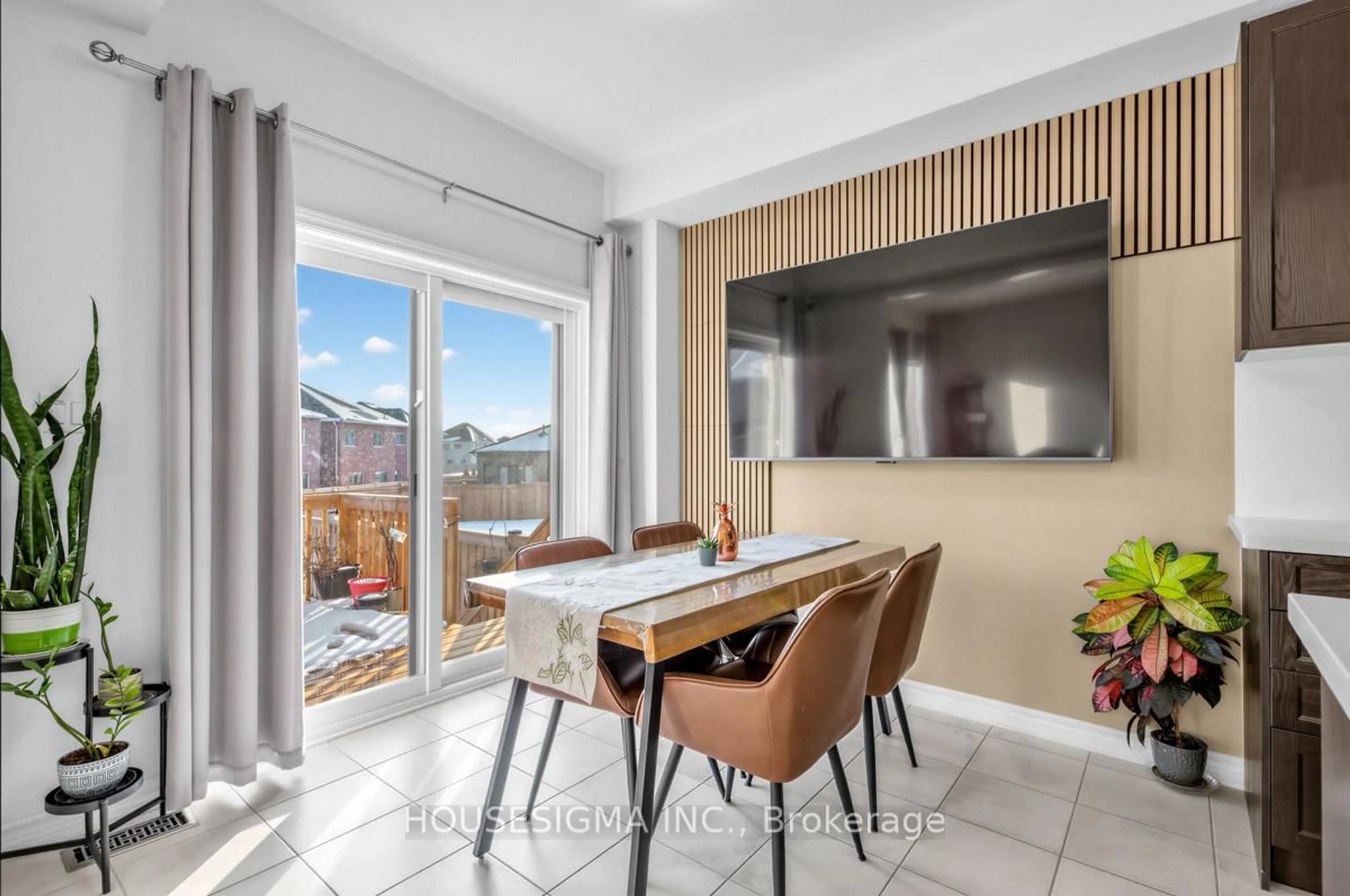 Unknown for 1348 Apollo St, Oshawa Ontario L1K 3E6