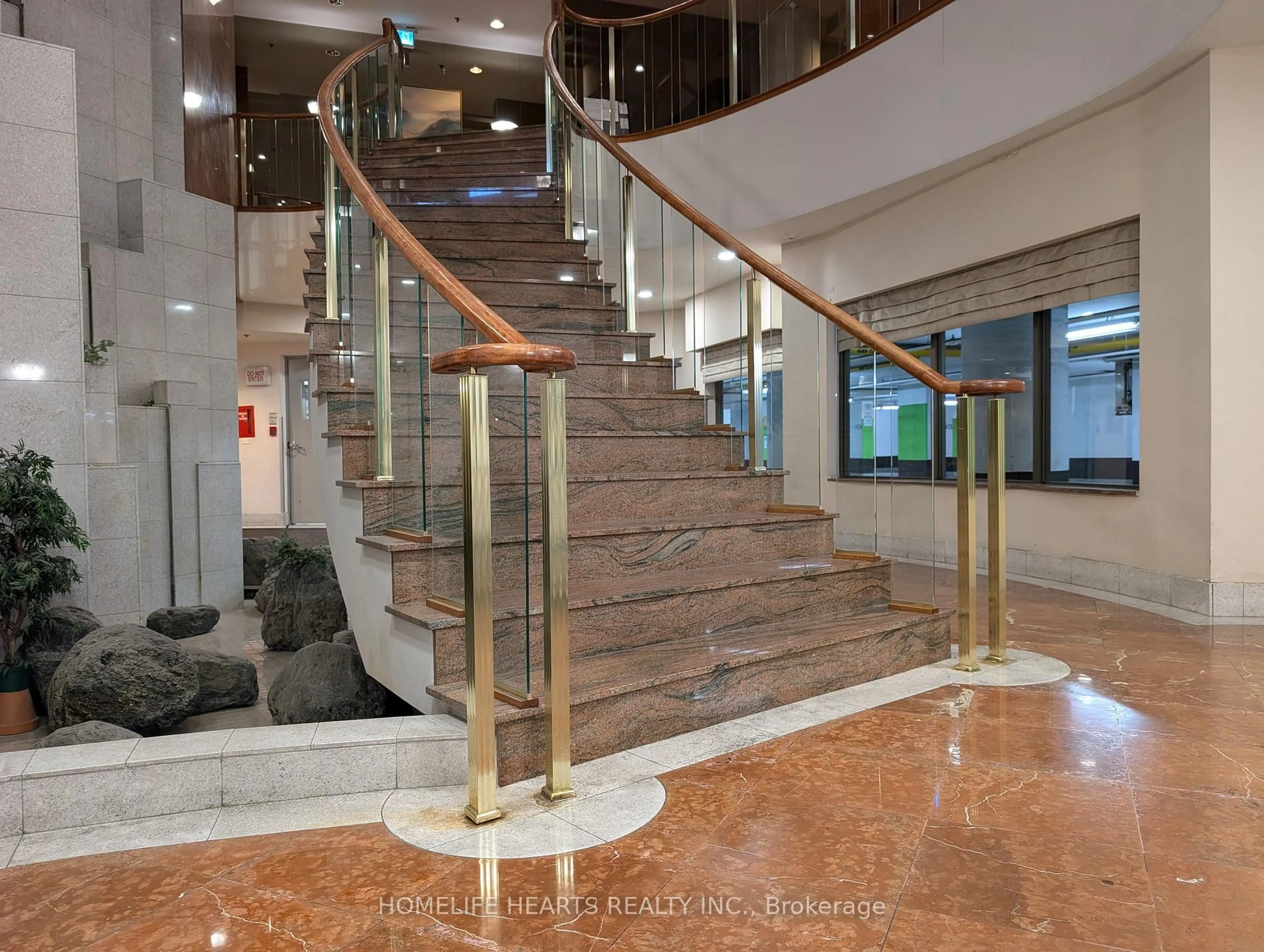 Indoor foyer for 228 Bonis Ave #1703, Toronto Ontario M1T 3W4
