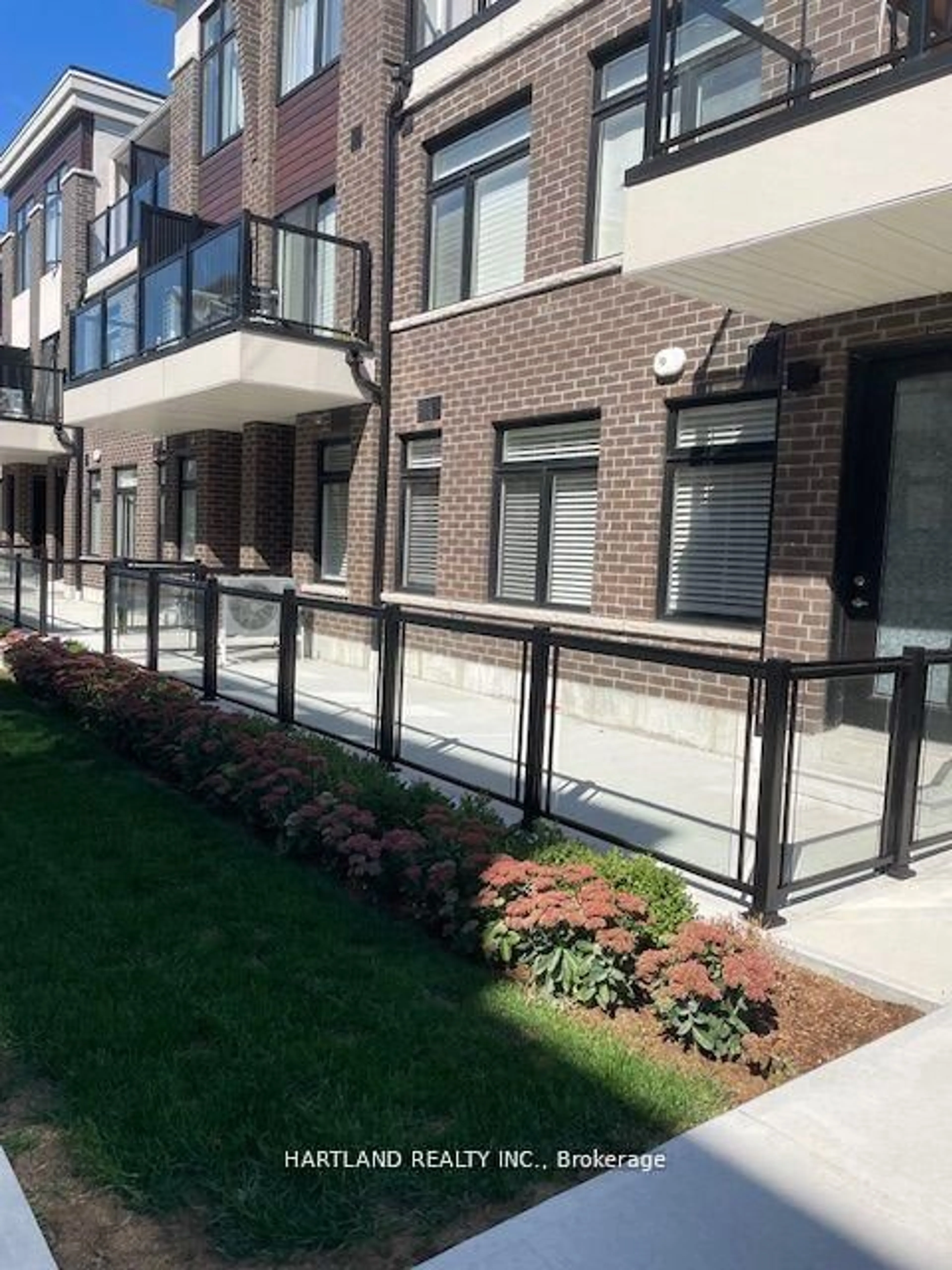 Patio, street for 755 Omega Dr #127, Pickering Ontario L1V 0H1
