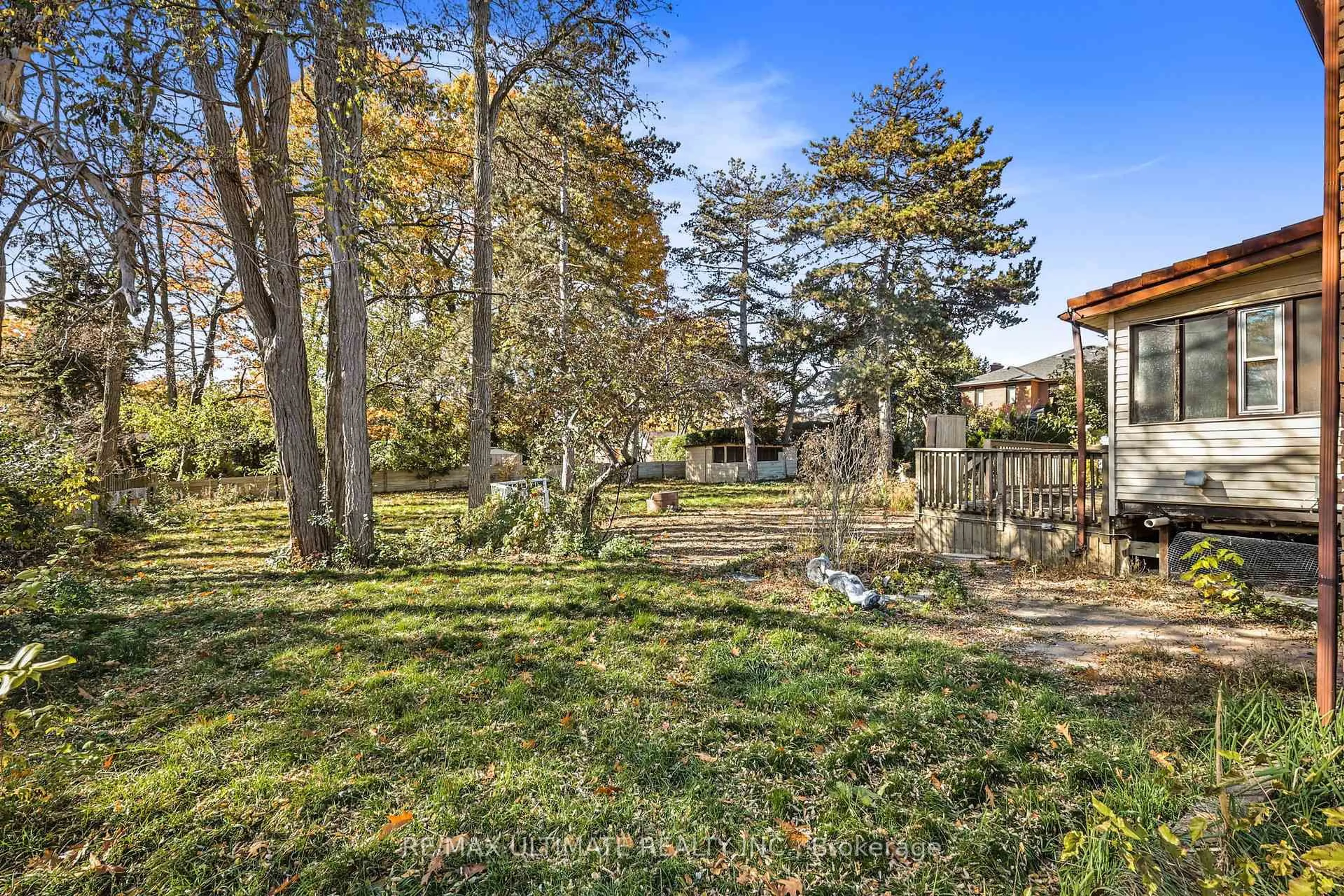 Patio, forest/trees view for 1010 Ritson Rd, Oshawa Ontario L1G 6Z5