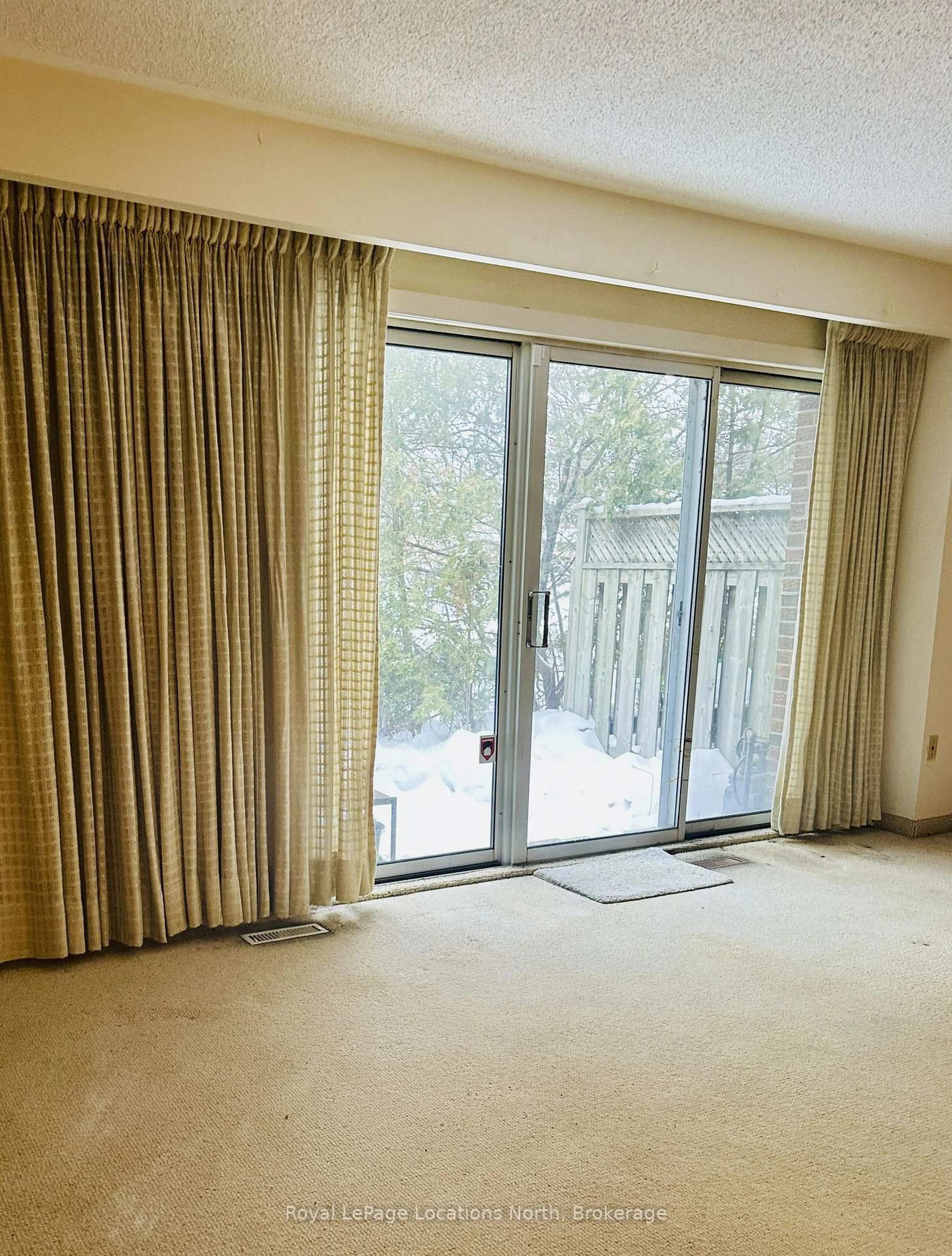 A pic of a room for 431 Military Trail Tr #4, Toronto Ontario M1E 4E8