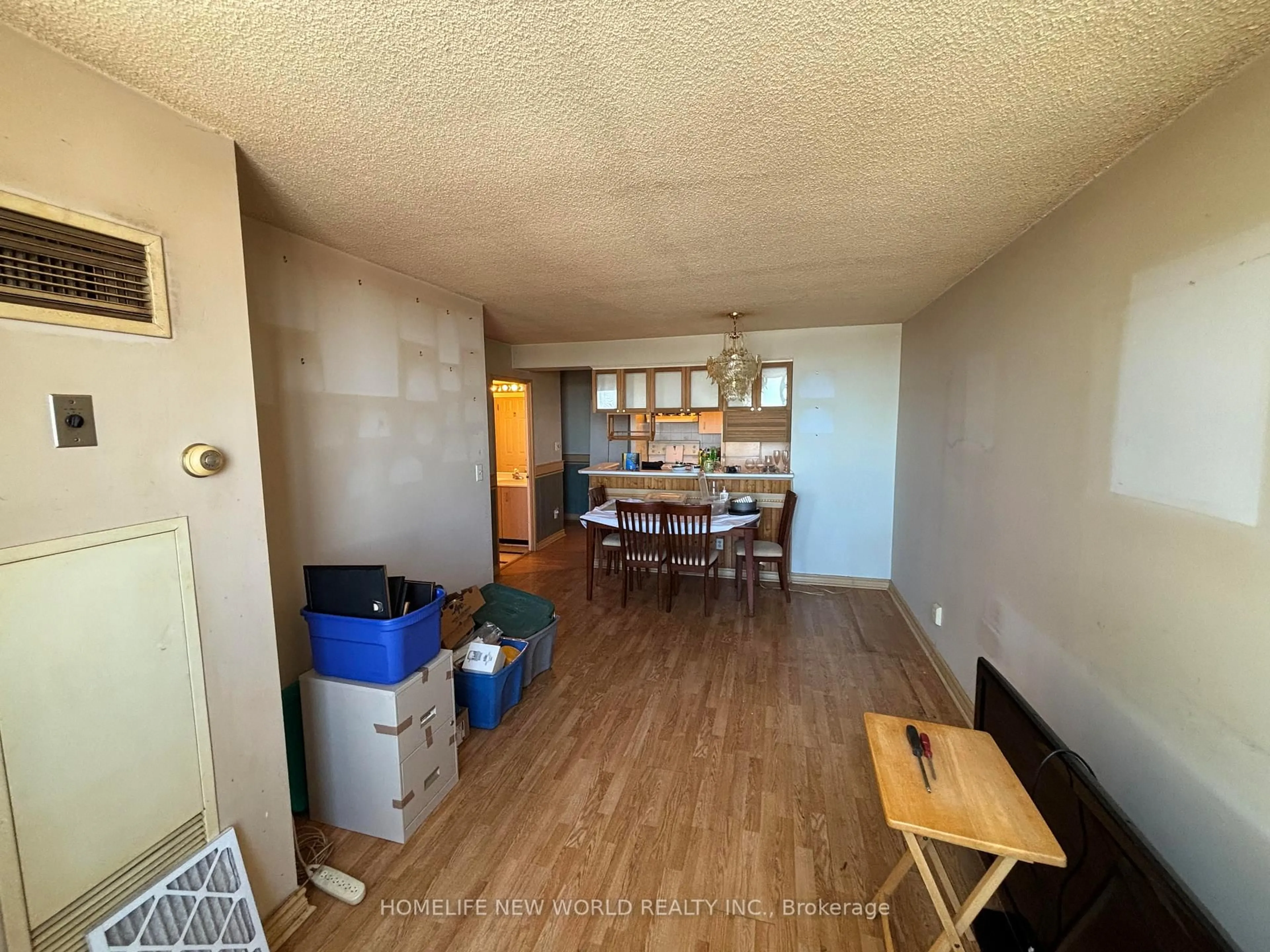 A pic of a room for 1625 Pickering Pkwy #607, Pickering Ontario L1V 6Z6