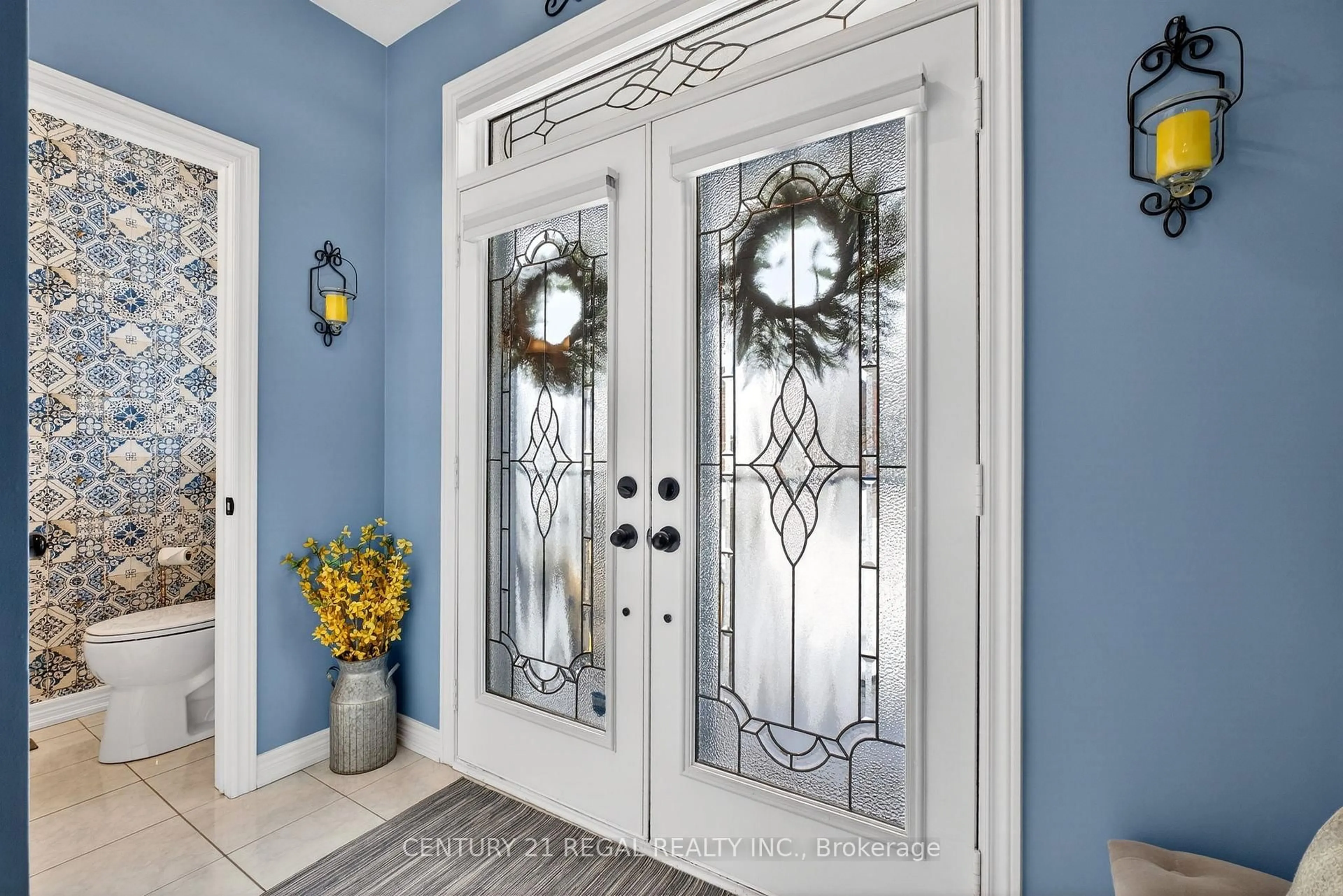 Indoor entryway for 94 Thomas Woodlock St, Clarington Ontario L1B 1G9