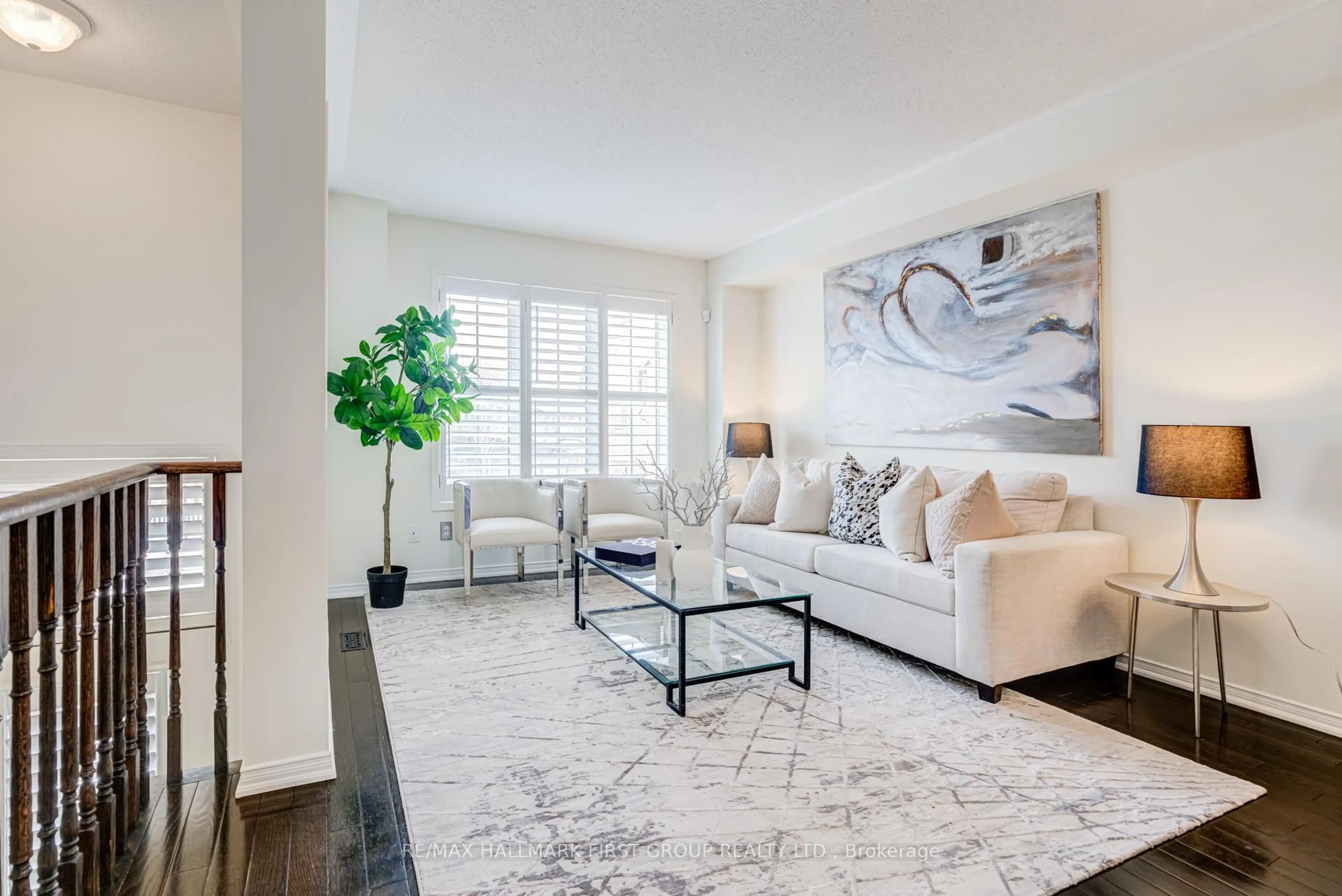 Living room with furniture, unknown for 31 Reevesmere Lane, Ajax Ontario L1Z 0L3