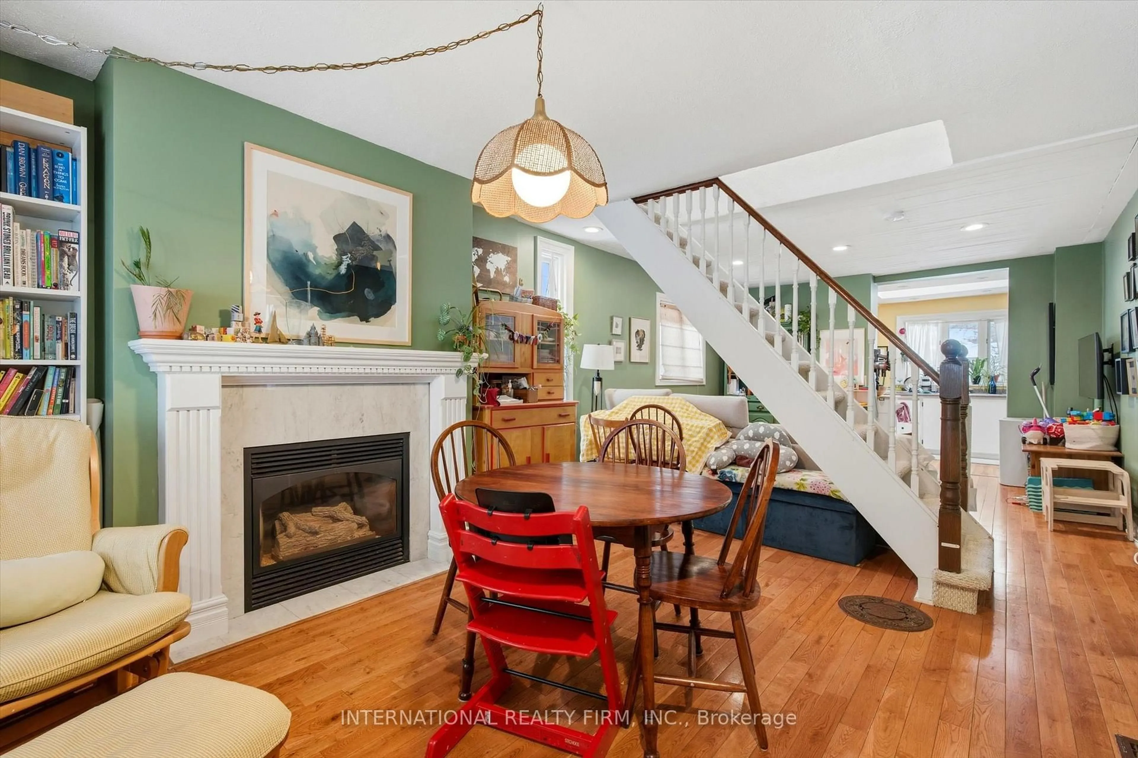 Dining room, unknown for 116 Merrill Ave, Toronto Ontario M4C 1C9