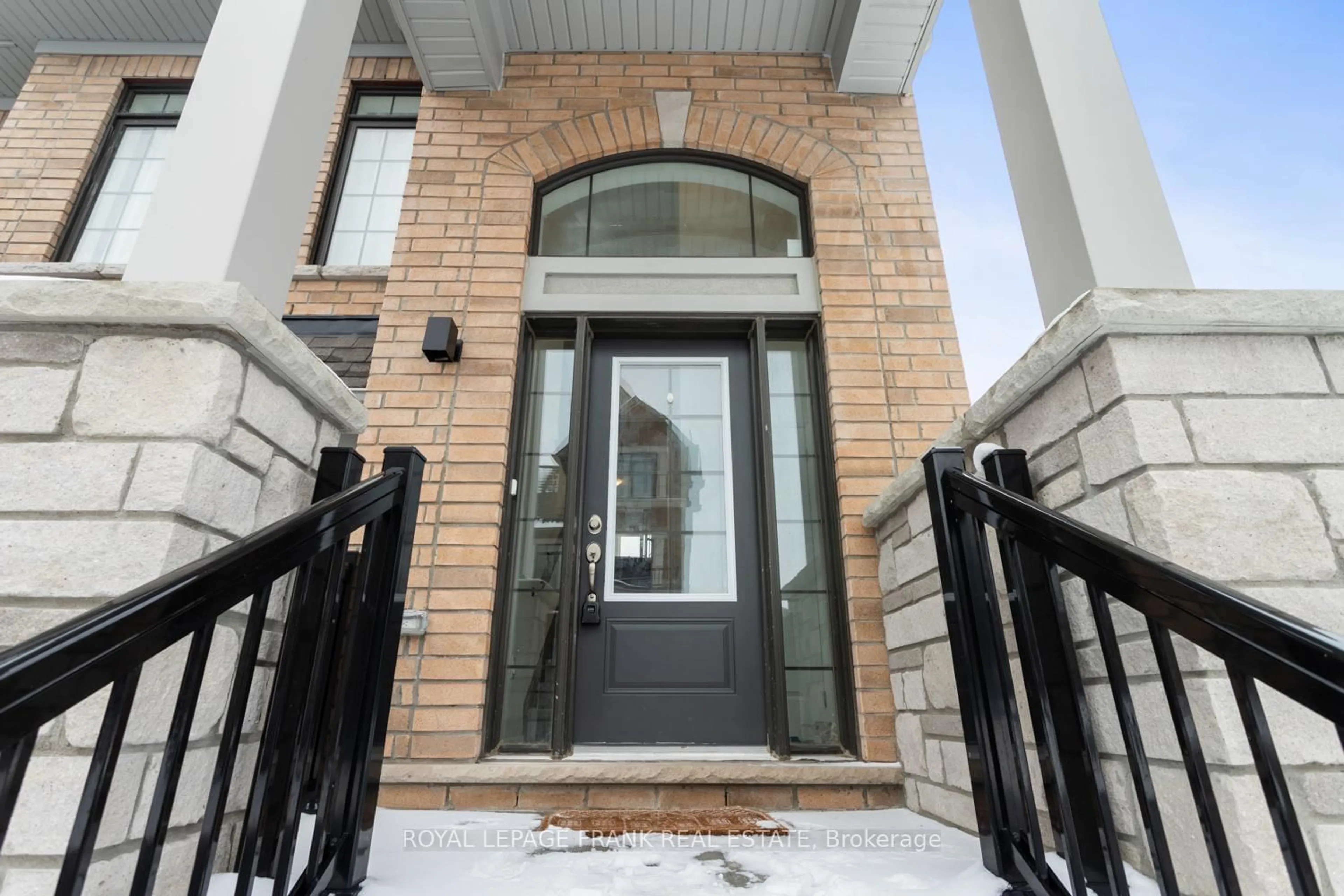 Indoor entryway for 58 Selfridge Way, Whitby Ontario L1N 0N9