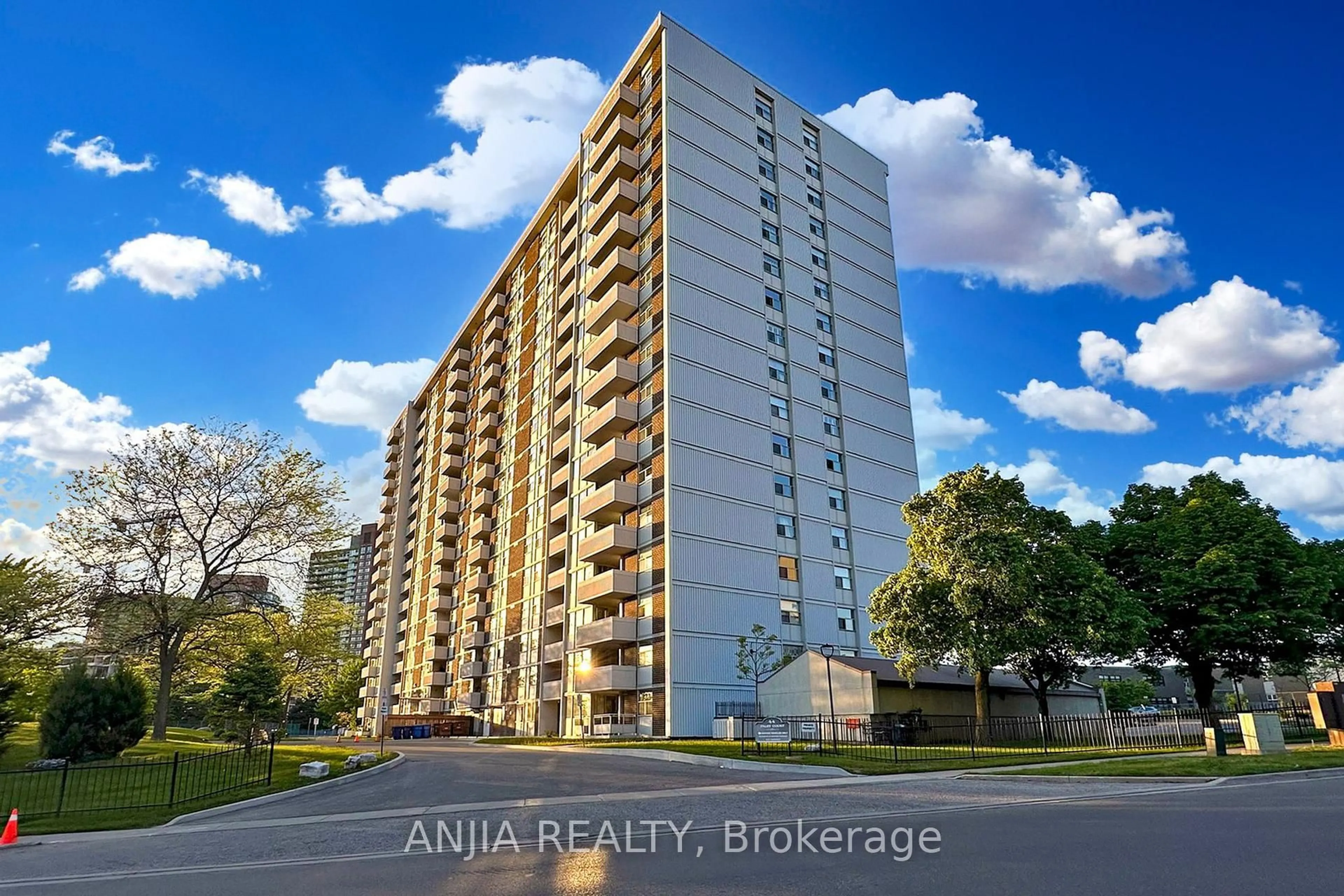 A pic from outside/outdoor area/front of a property/back of a property/a pic from drone, building for 44 Falby Crt #1011, Ajax Ontario L1S 3L1