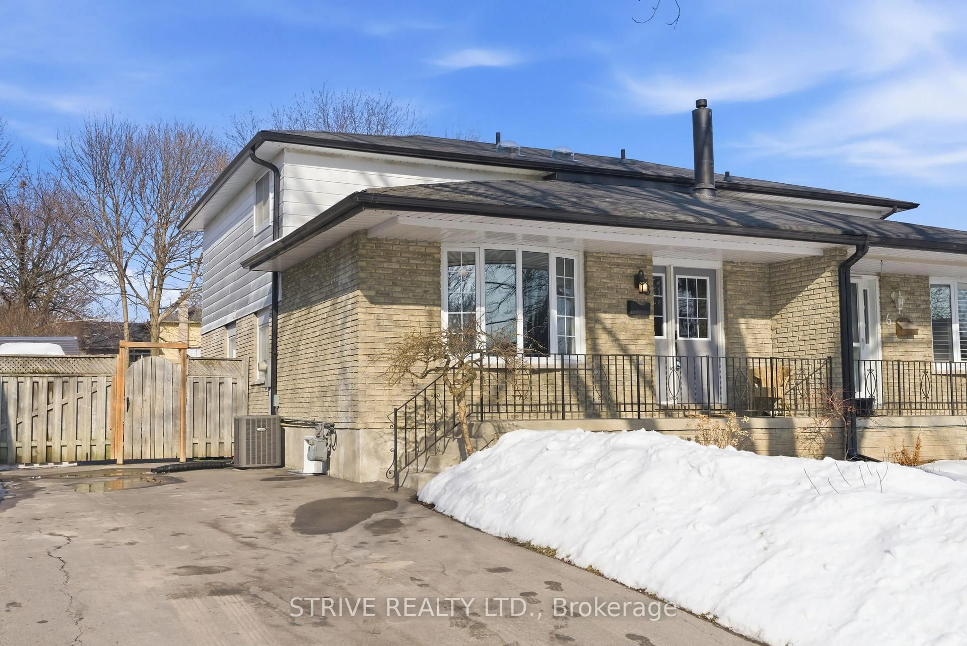 Unknown for 8 Quinn Dr, Clarington Ontario L1C 3T1