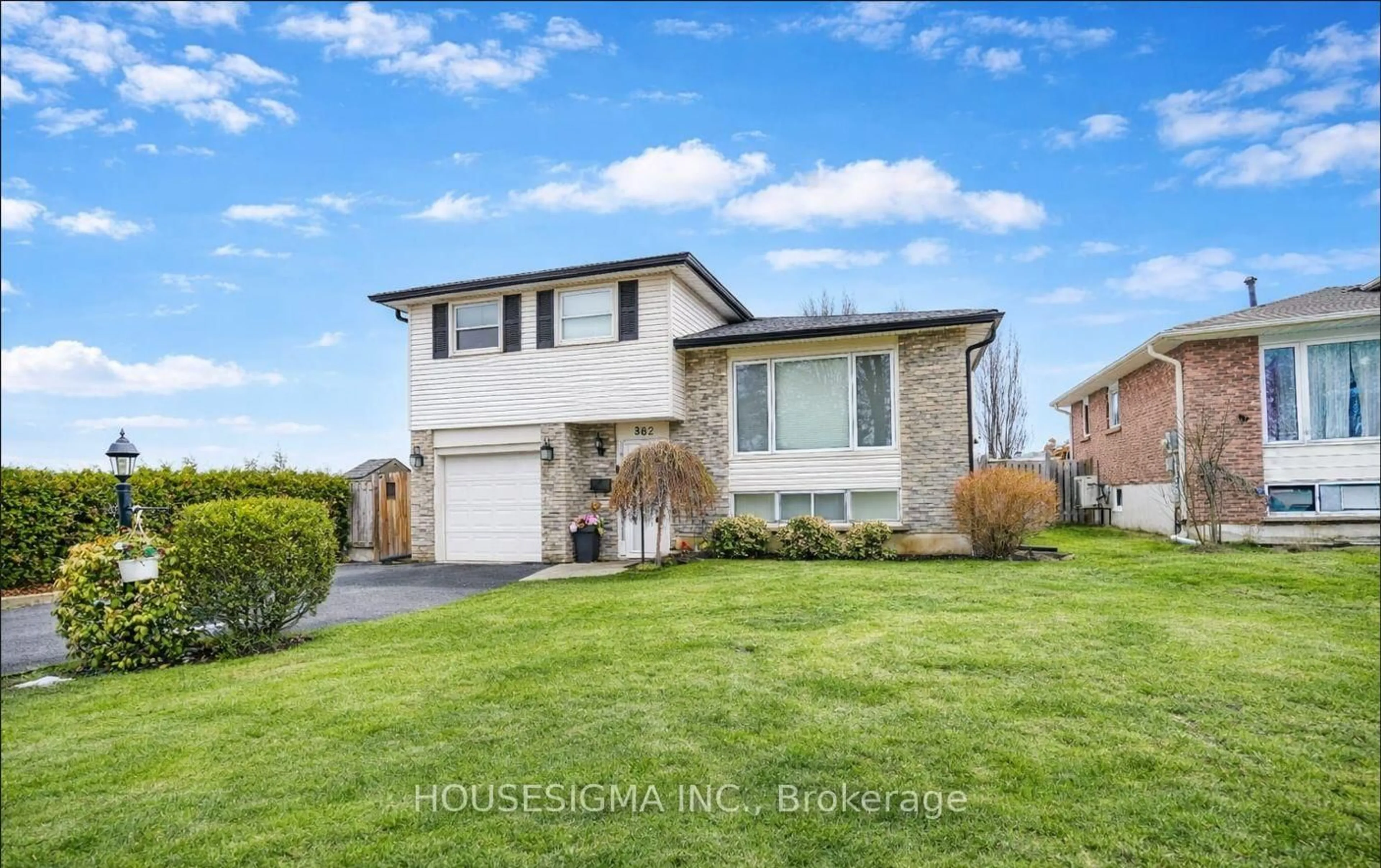 Home with vinyl exterior material, street for 362 Newgate Ave, Oshawa Ontario L1G 2X7