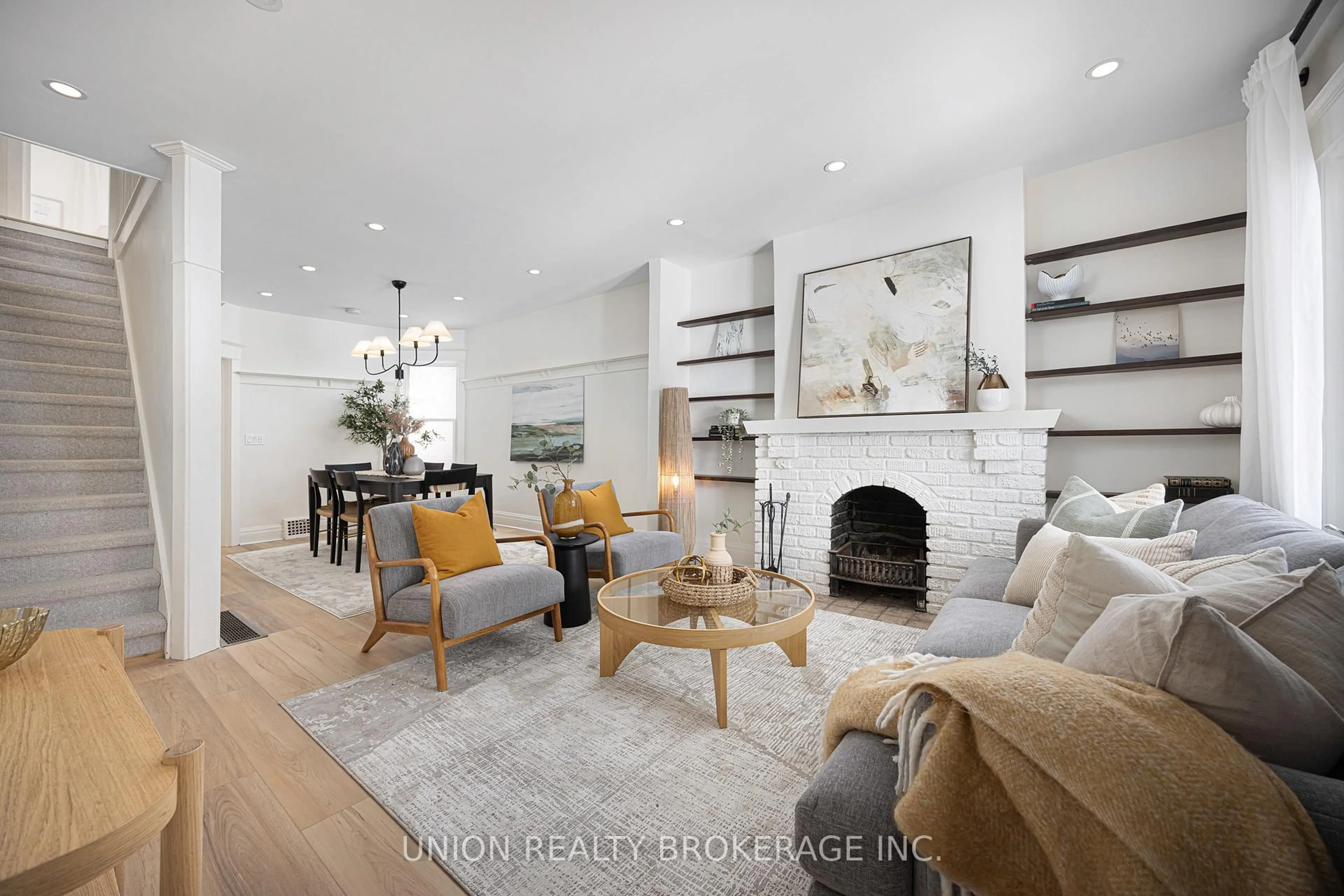 Living room with furniture, unknown for 262 Silver Birch Ave, Toronto Ontario M4E 3L5