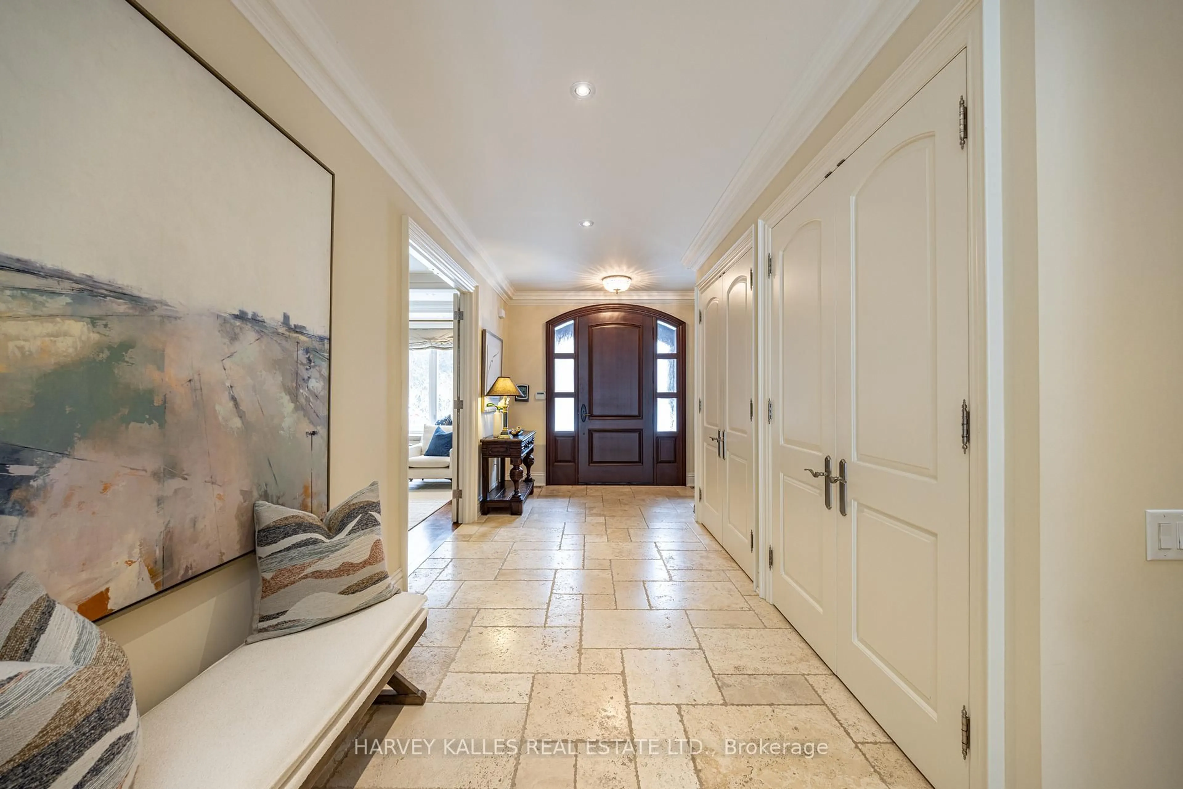 Indoor entryway for 34 Hillside Dr, Toronto Ontario M4K 2M2