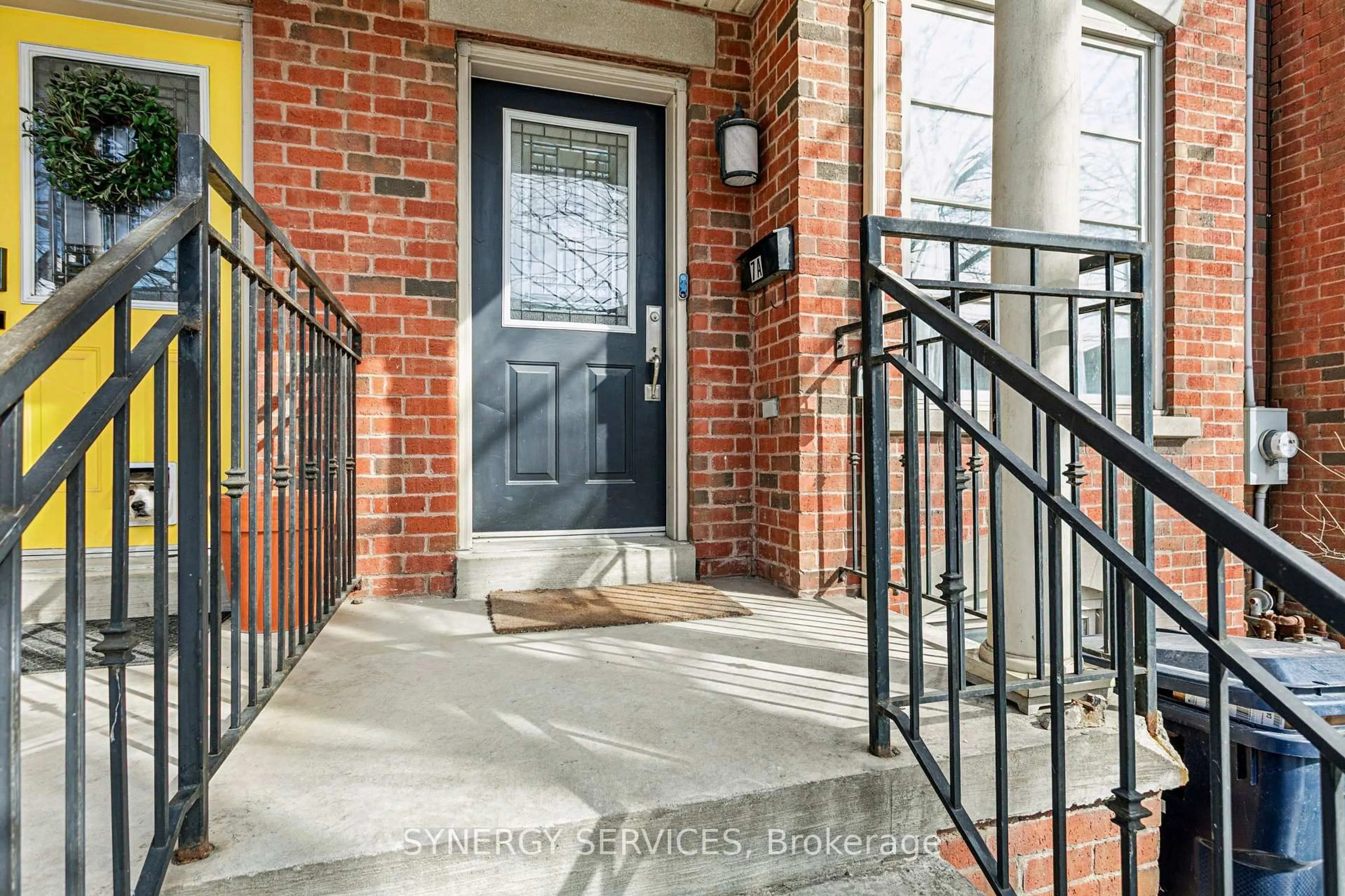 Indoor entryway for 7 A Mcgee St, Toronto Ontario M4M 2L1