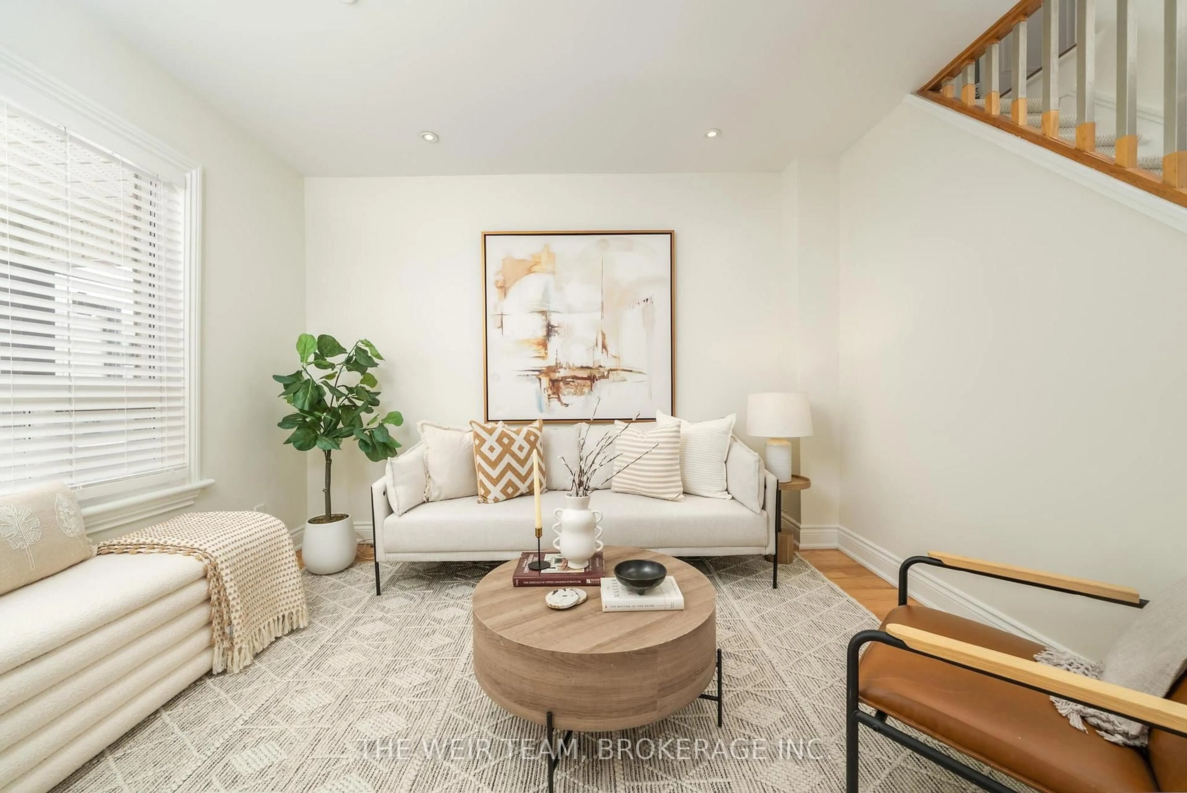 Living room with furniture, unknown for 10 Eldon Ave, Toronto Ontario M4C 5G1