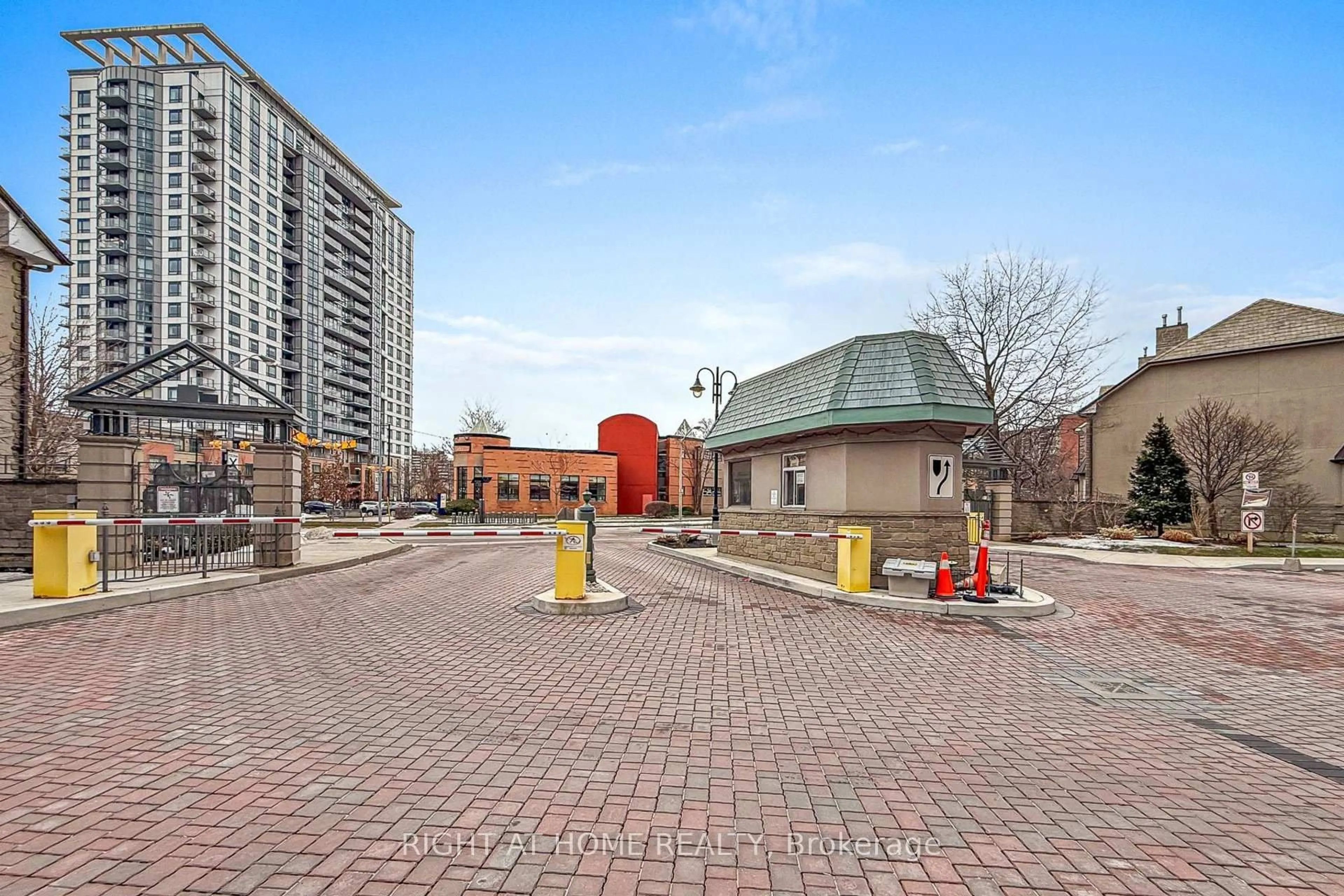 Patio, street for 168 Bonis Ave #301, Toronto Ontario M1T 3V6