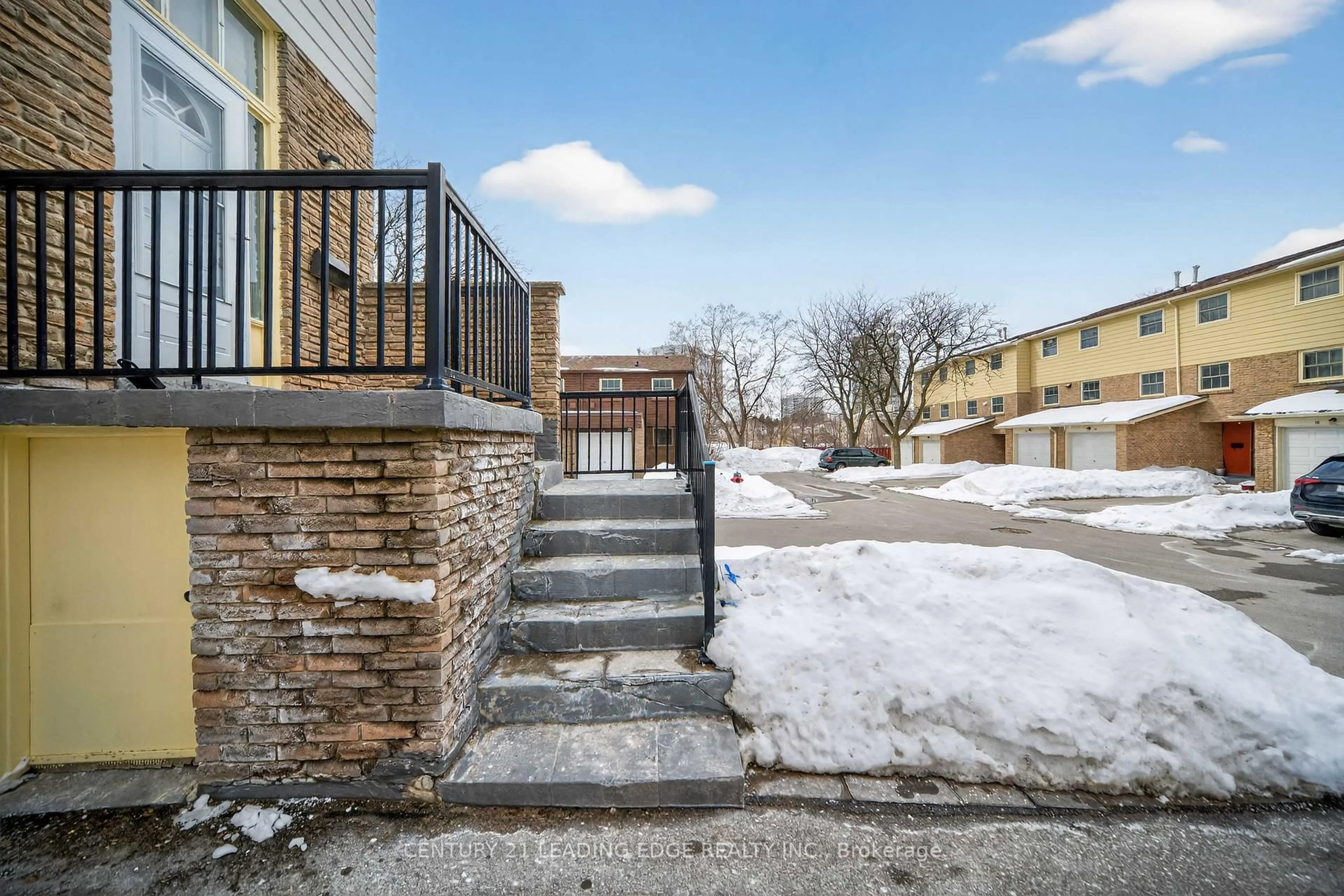Patio, street for 81 Brookmill Blvd #17, Toronto Ontario M1W 2L5