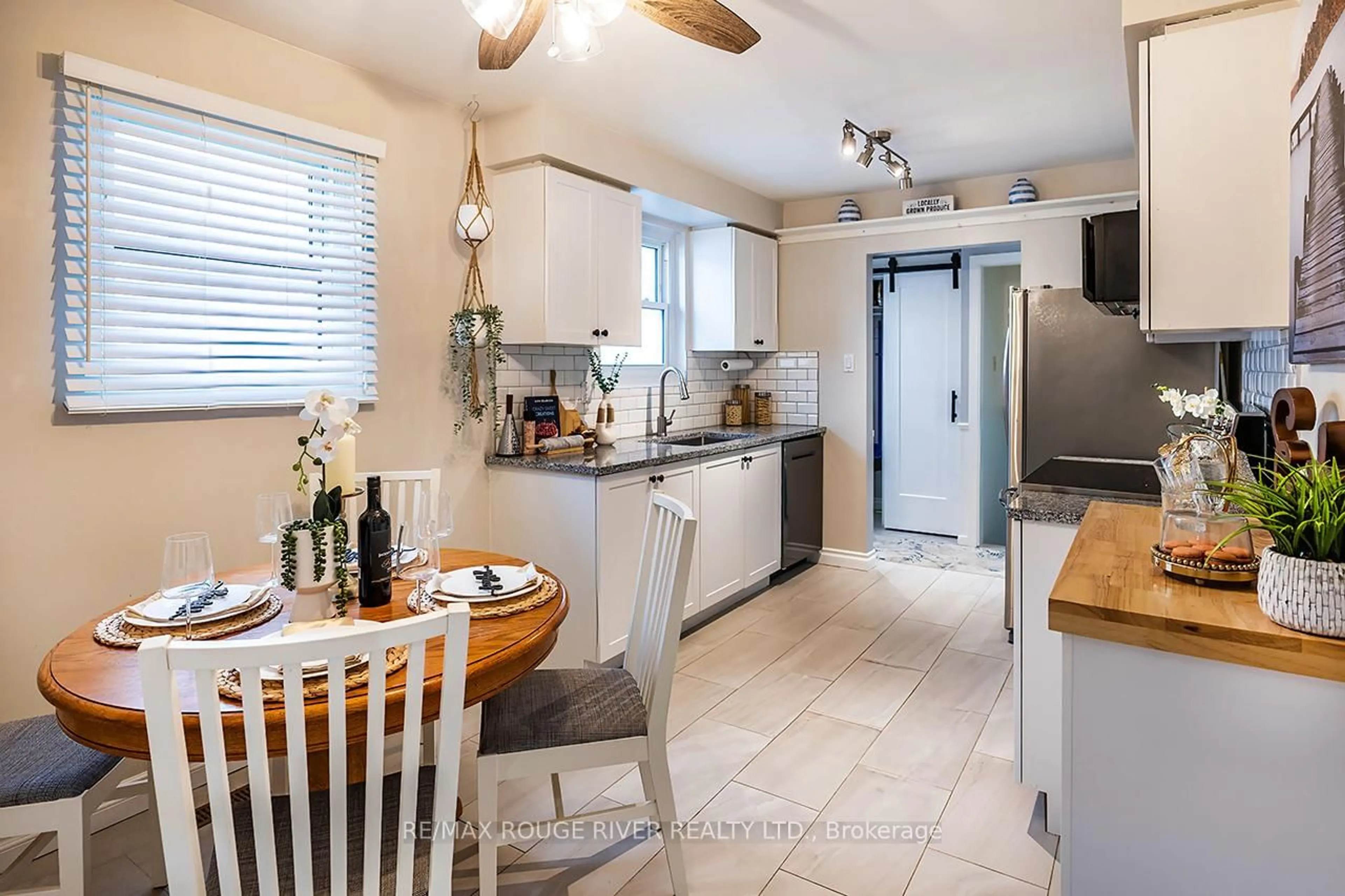 Open concept kitchen, ceramic/tile floor for 381 Fleetwood Dr, Oshawa Ontario L1K 1C2