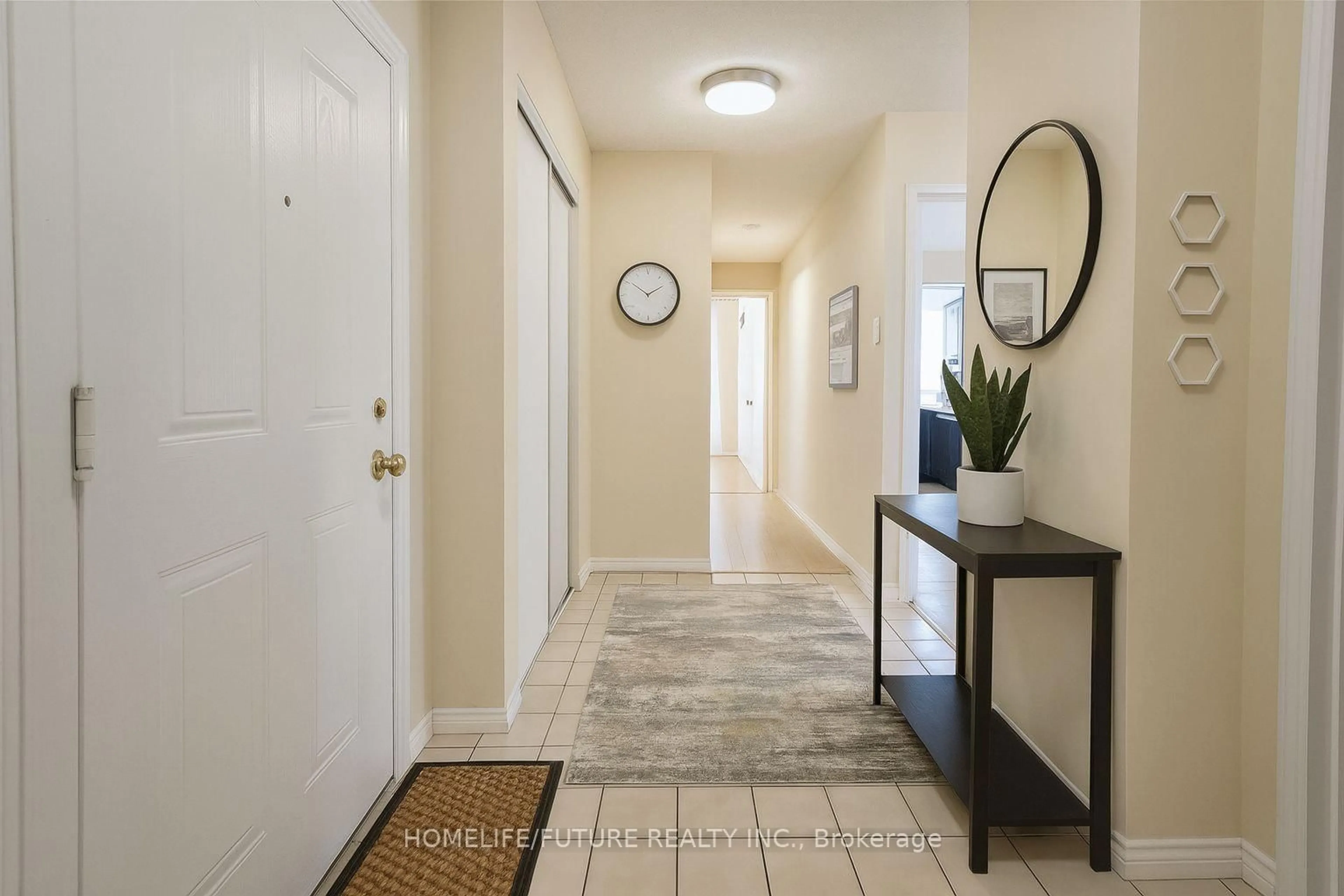 Indoor entryway for 410 Mclevin Ave #1502, Toronto Ontario M1B 5J5