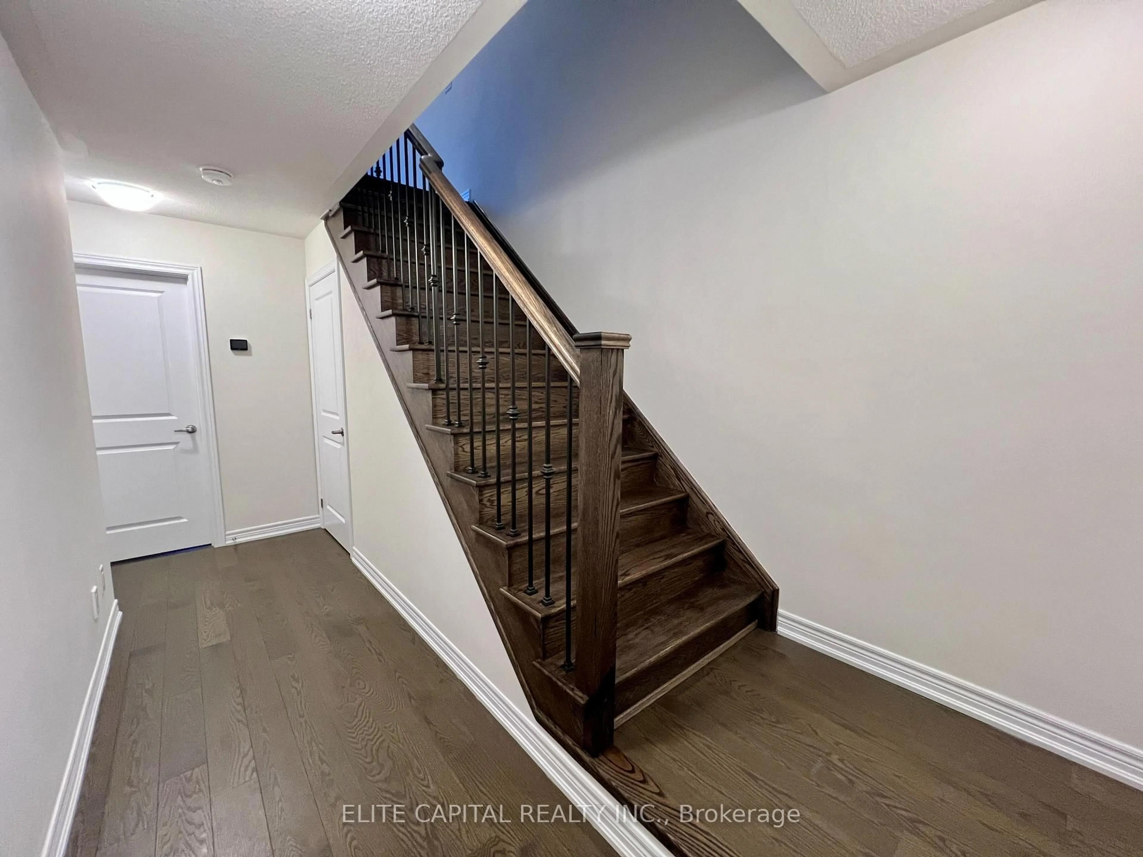Stairs for 95 Elkington Cres, Whitby Ontario L1P 0L7