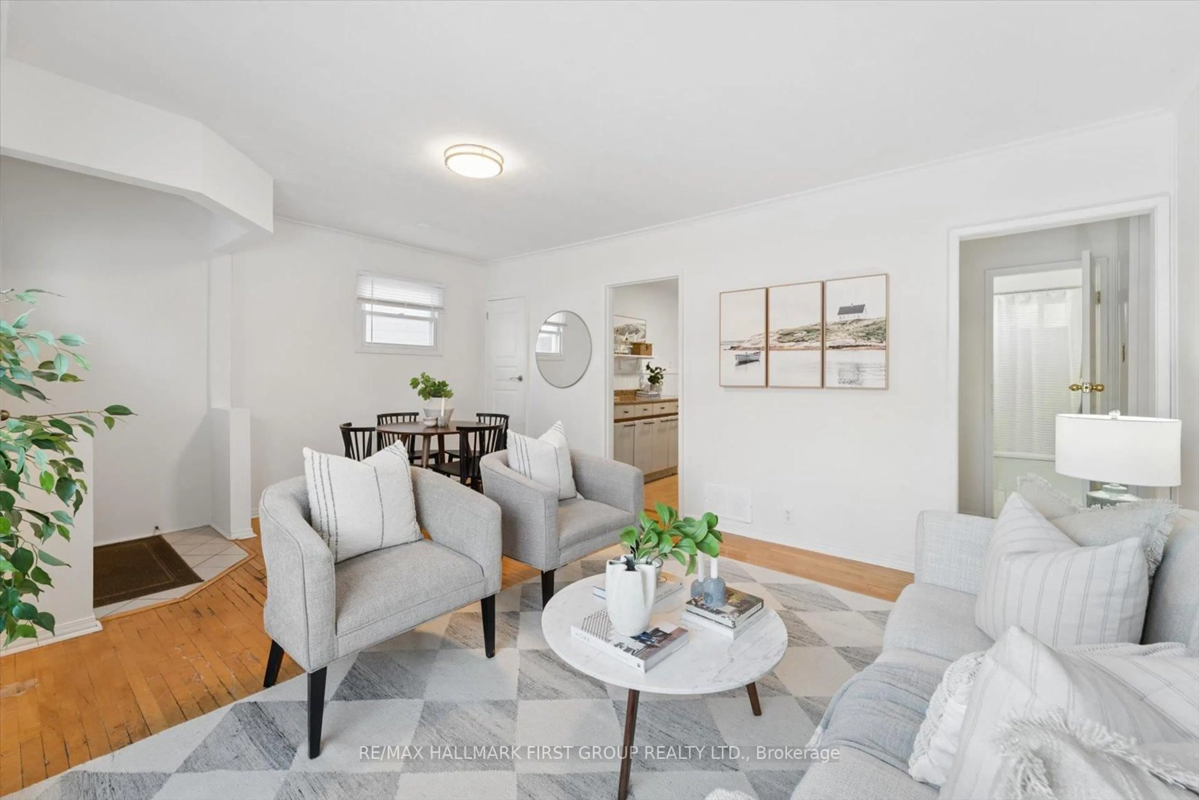 Living room with furniture, unknown for 130 Admiral Rd, Ajax Ontario L2S 2P1