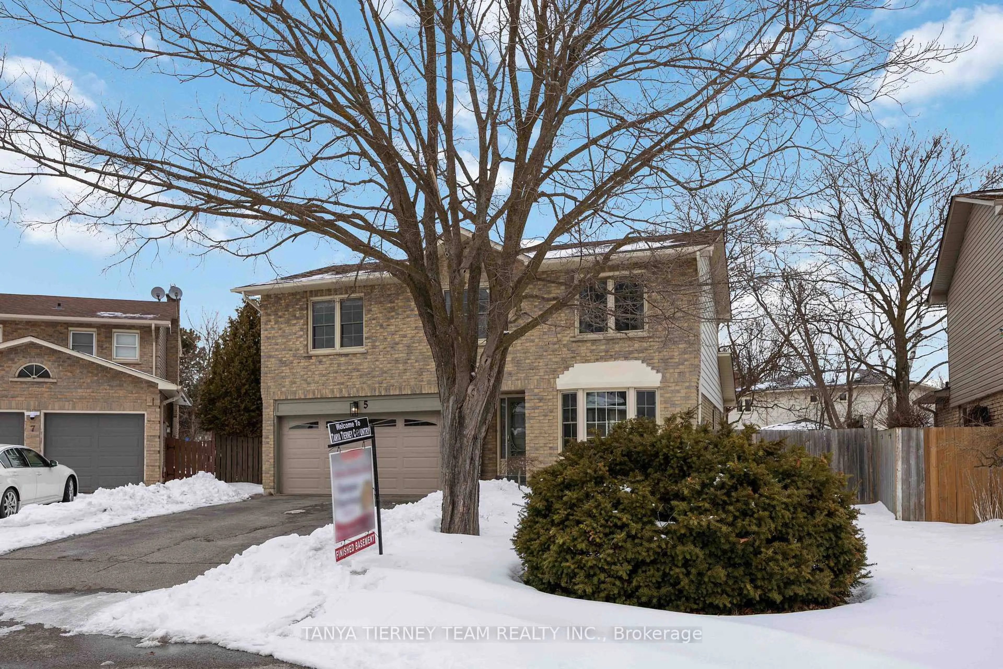 Unknown for 5 Jansen Crt, Whitby Ontario L1N 6V4