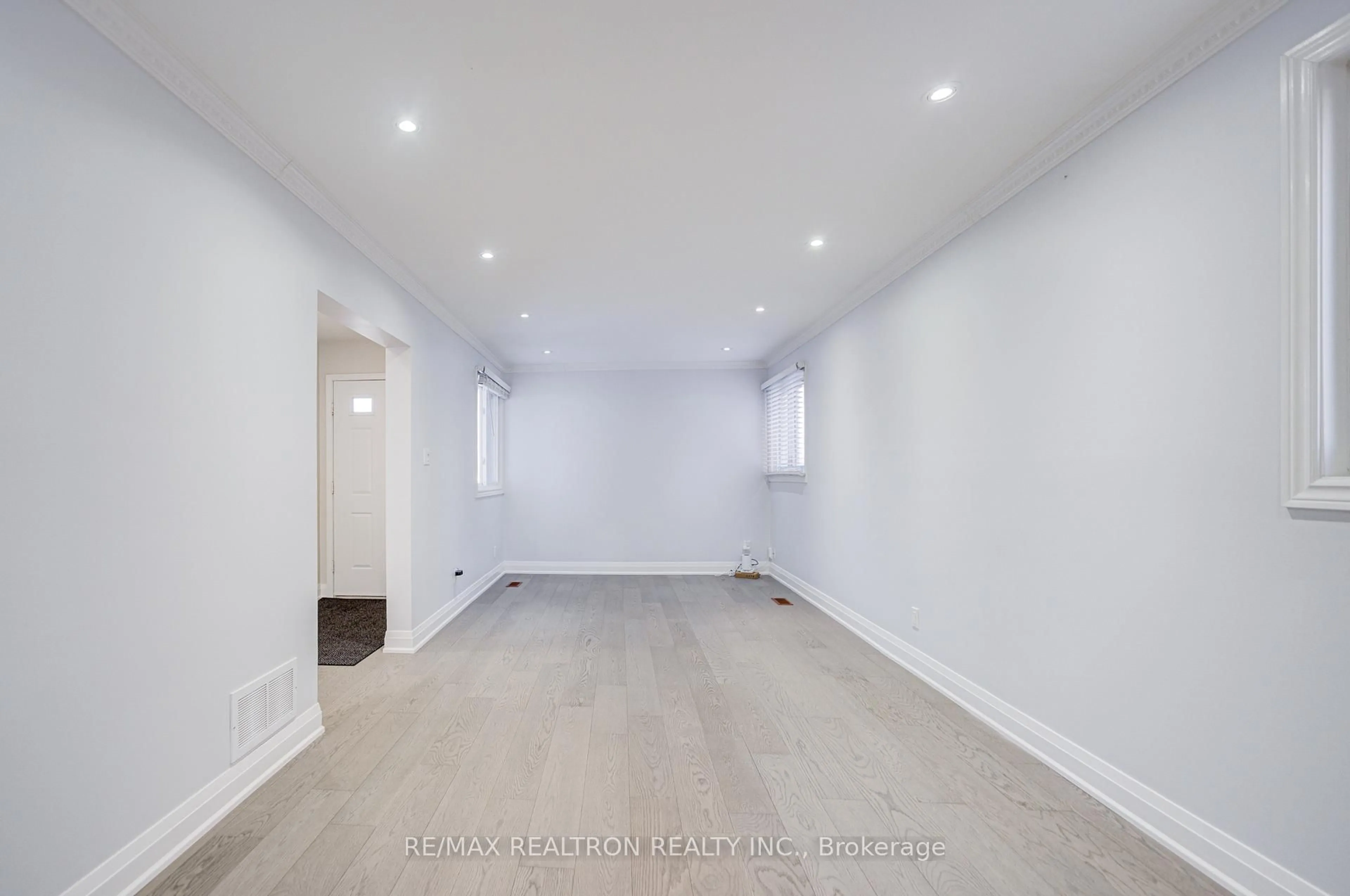 A pic of a room for 32 Wessex Pl, Toronto Ontario M1V 2P4