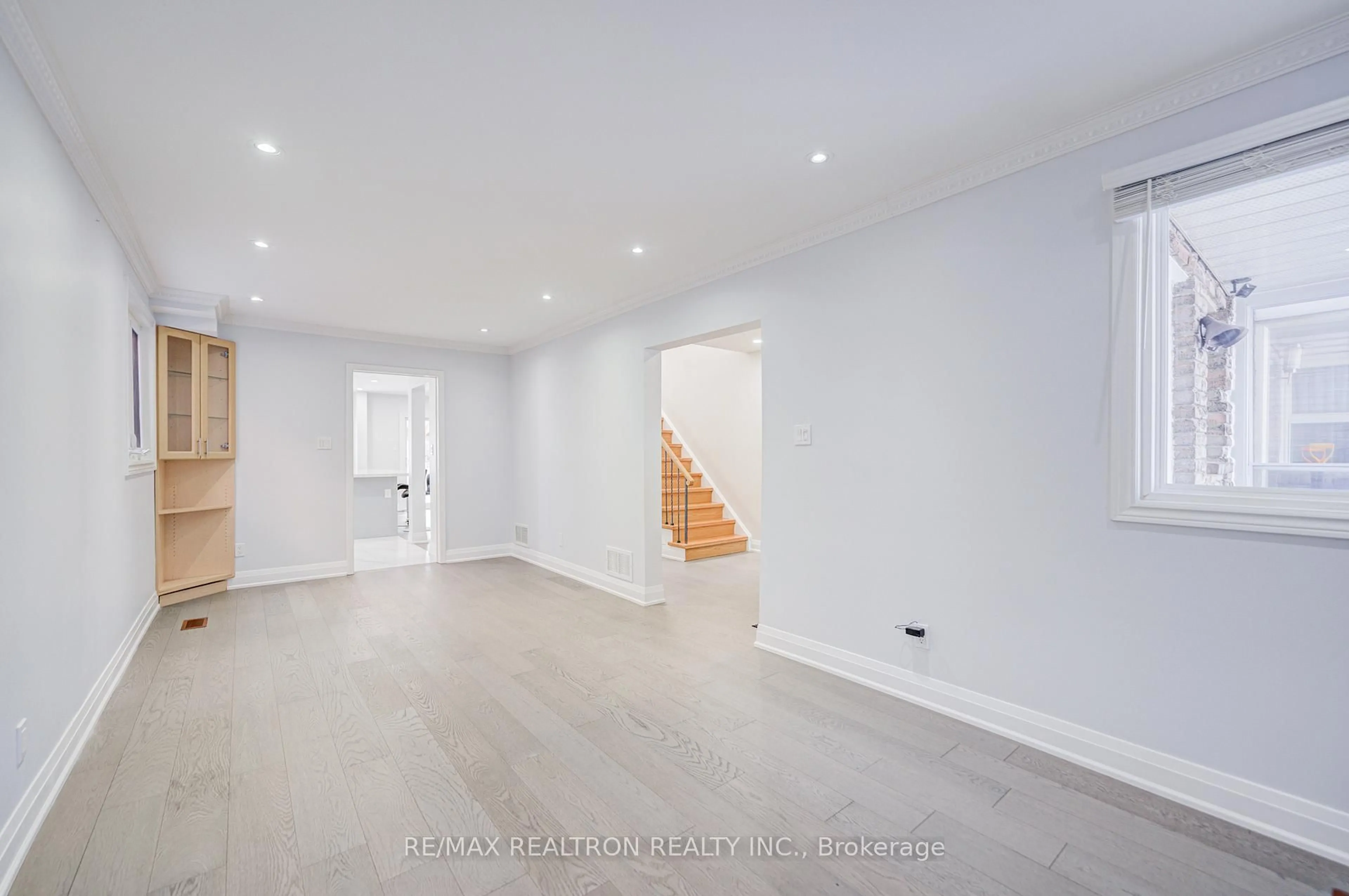 Unknown for 32 Wessex Pl, Toronto Ontario M1V 2P4