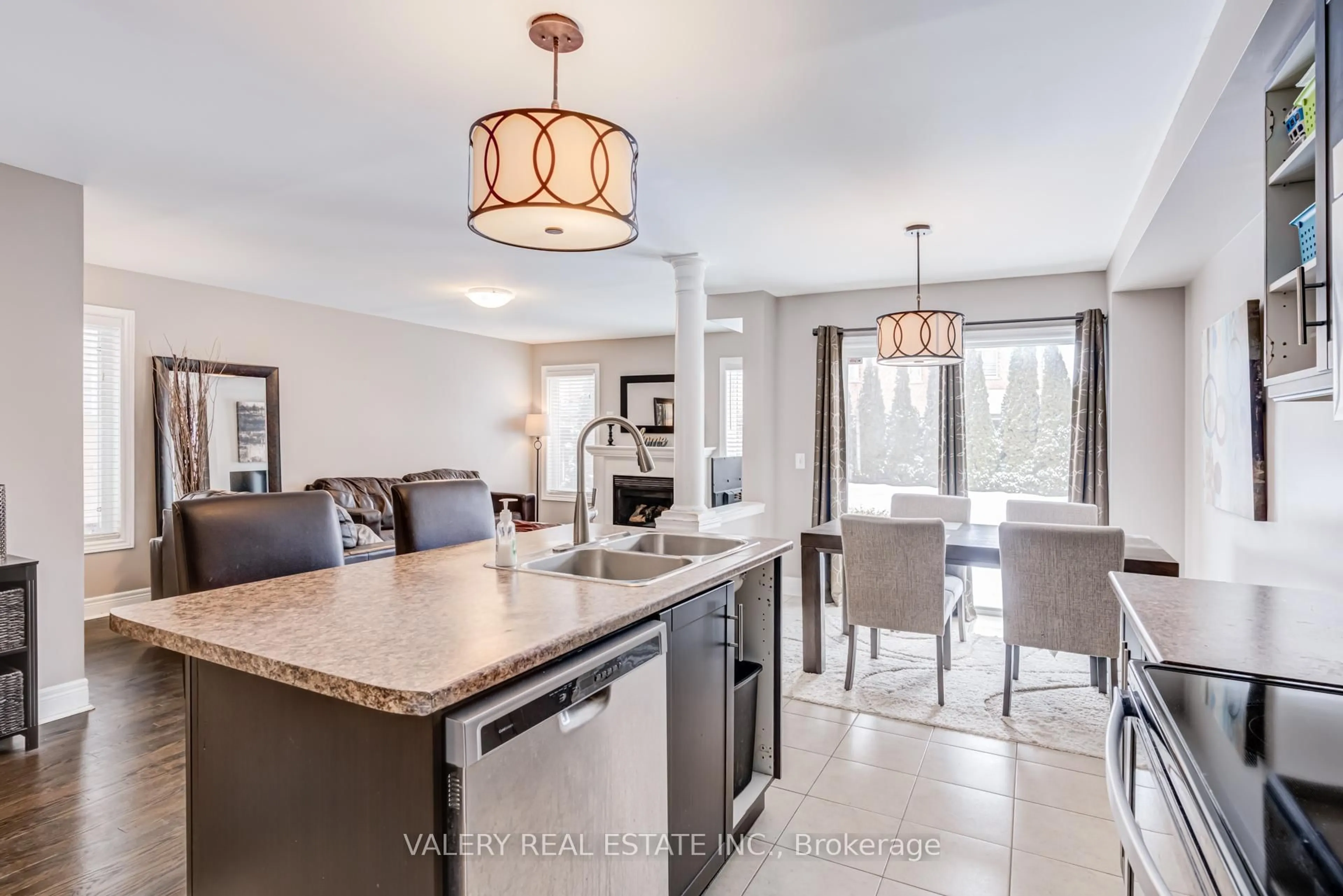 Open concept kitchen, ceramic/tile floor for 63 Bathgate Cres, Clarington Ontario L1E 0B4
