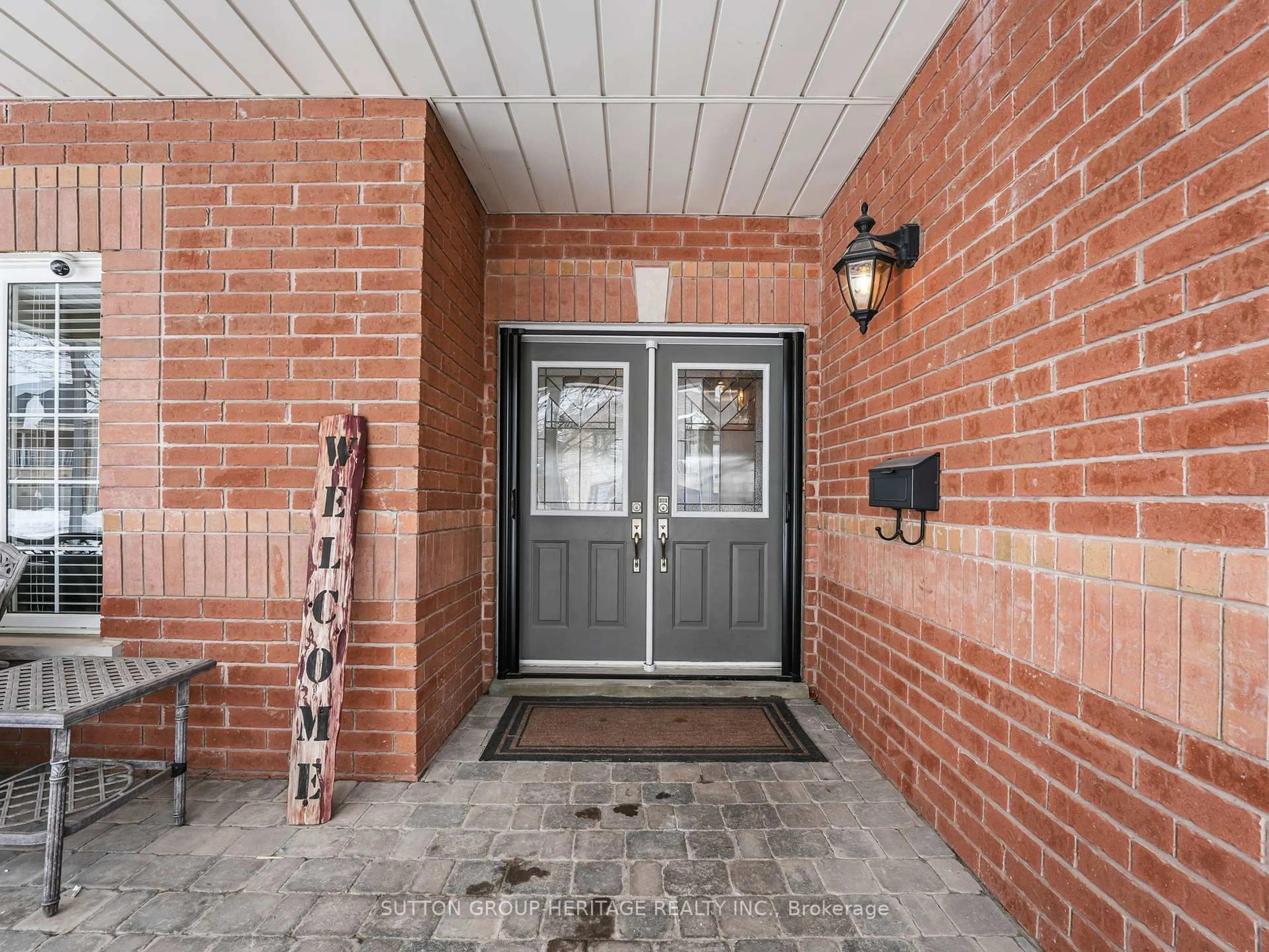 Indoor entryway for 21 Sheldon Dr, Ajax Ontario L1T 4K7