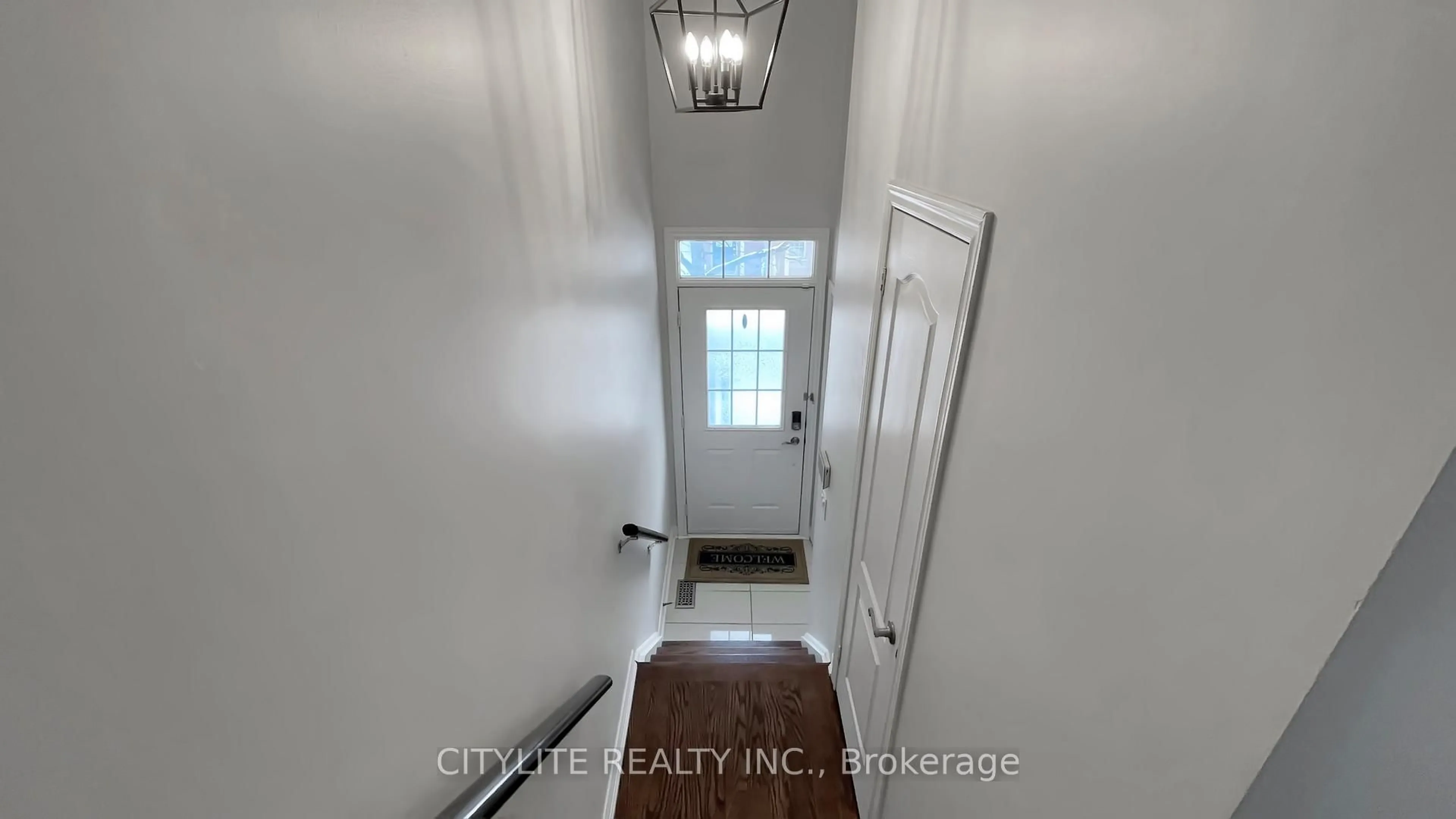 Indoor entryway for 19 Annable Lane, Ajax Ontario L1S 7S6