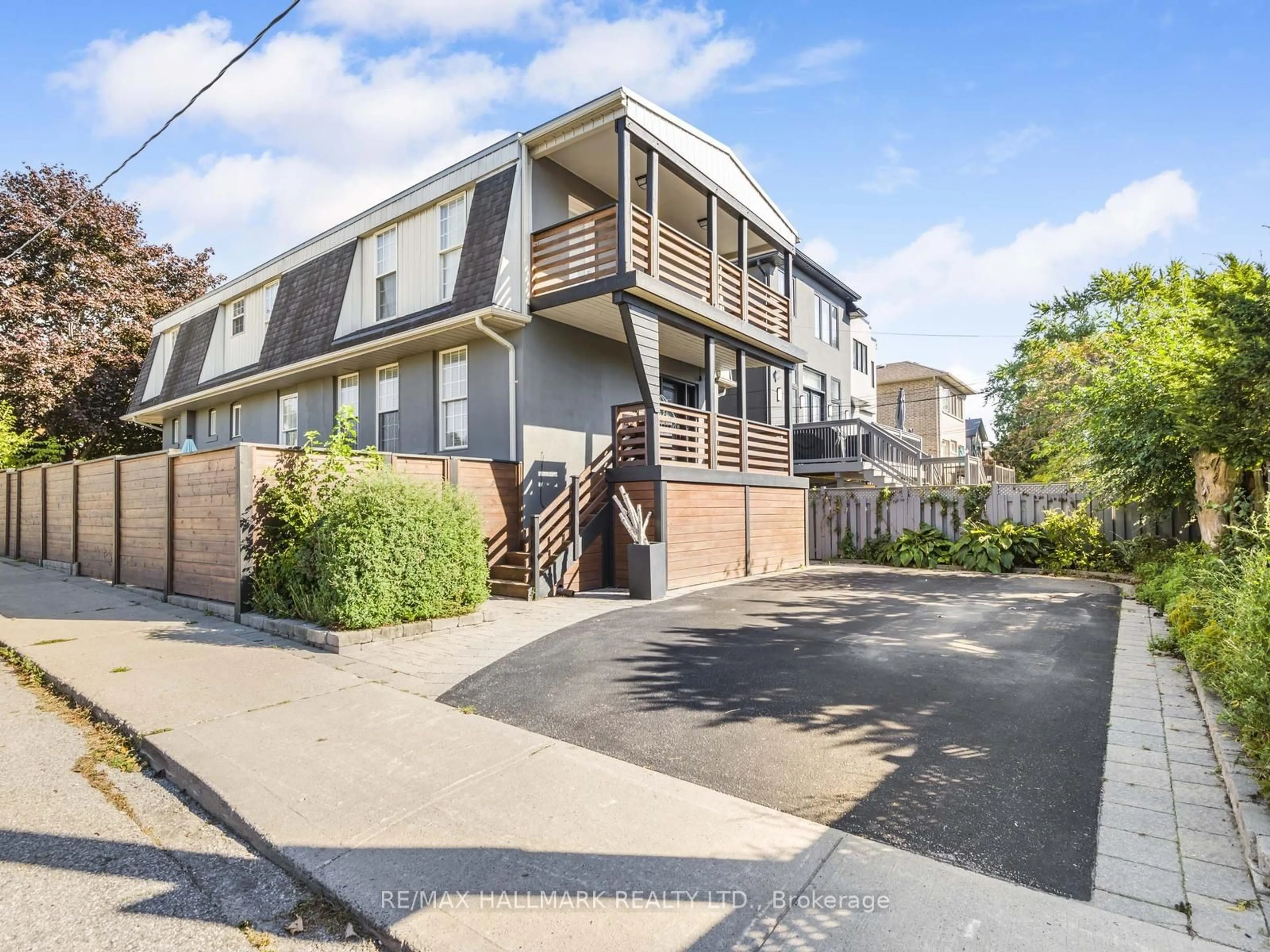 A pic from outside/outdoor area/front of a property/back of a property/a pic from drone, street for 90 Leroy Ave, Toronto Ontario M4J 4G8