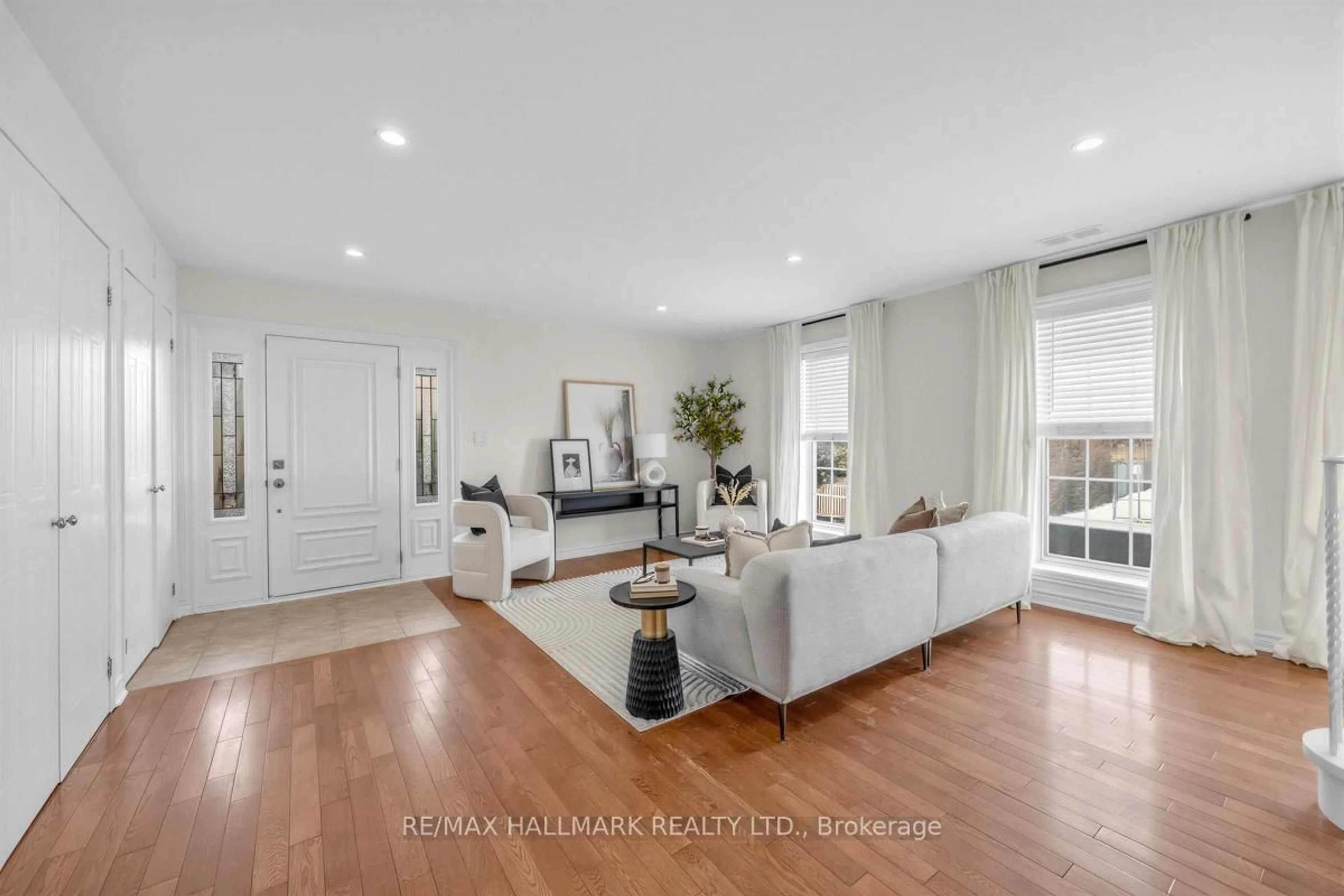 Living room with furniture, unknown for 90 Leroy Ave, Toronto Ontario M4J 4G8