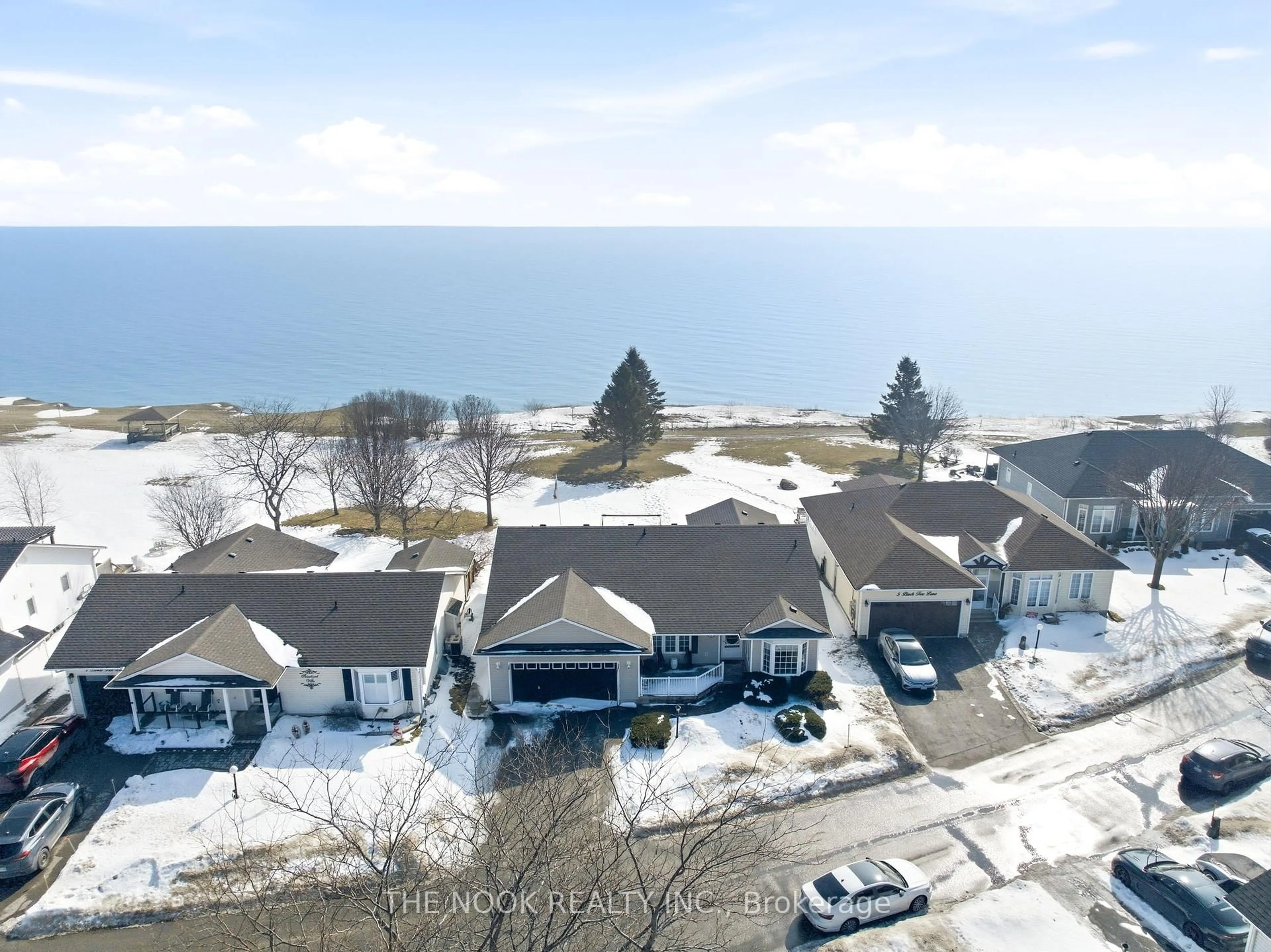 A pic from outside/outdoor area/front of a property/back of a property/a pic from drone, water/lake/river/ocean view for 3 Birch Tree Lane, Clarington Ontario L1B 1P2