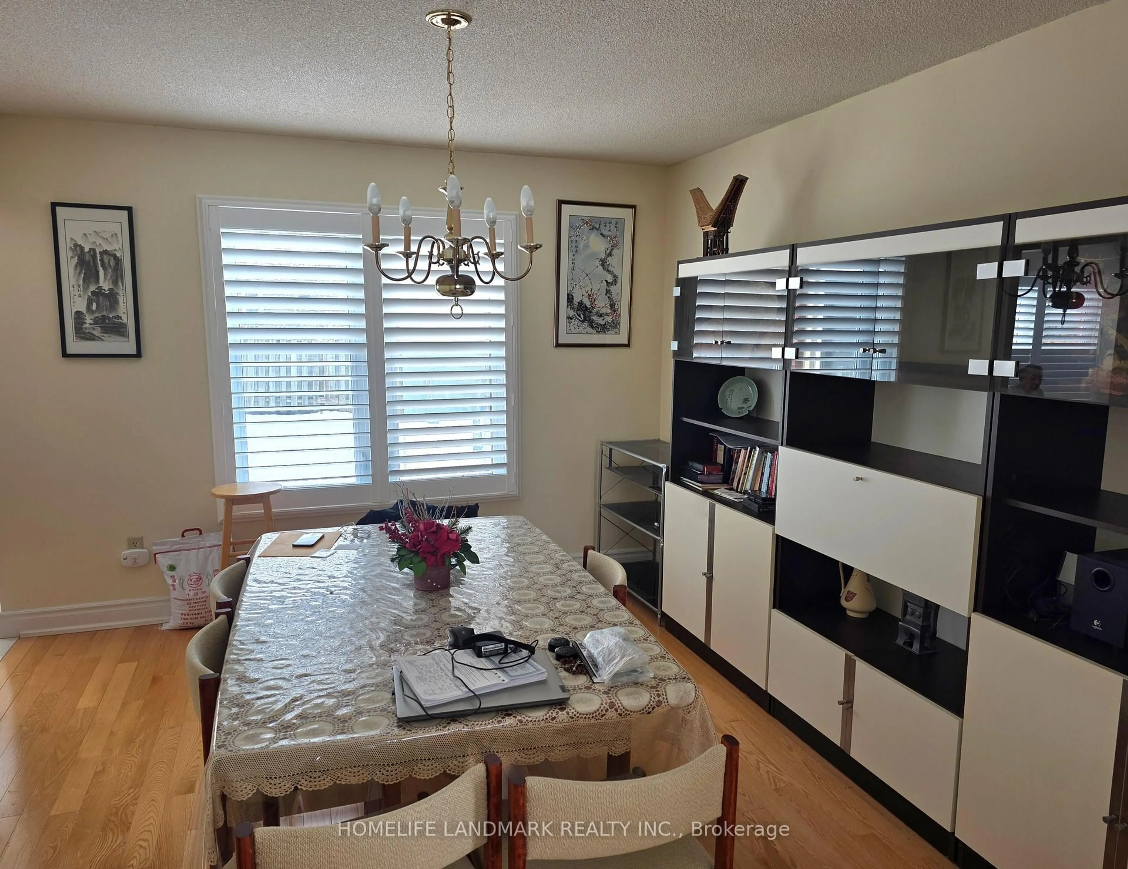Dining room, wood/laminate floor for 144 Canongate Tr, Toronto Ontario M1V 3G9