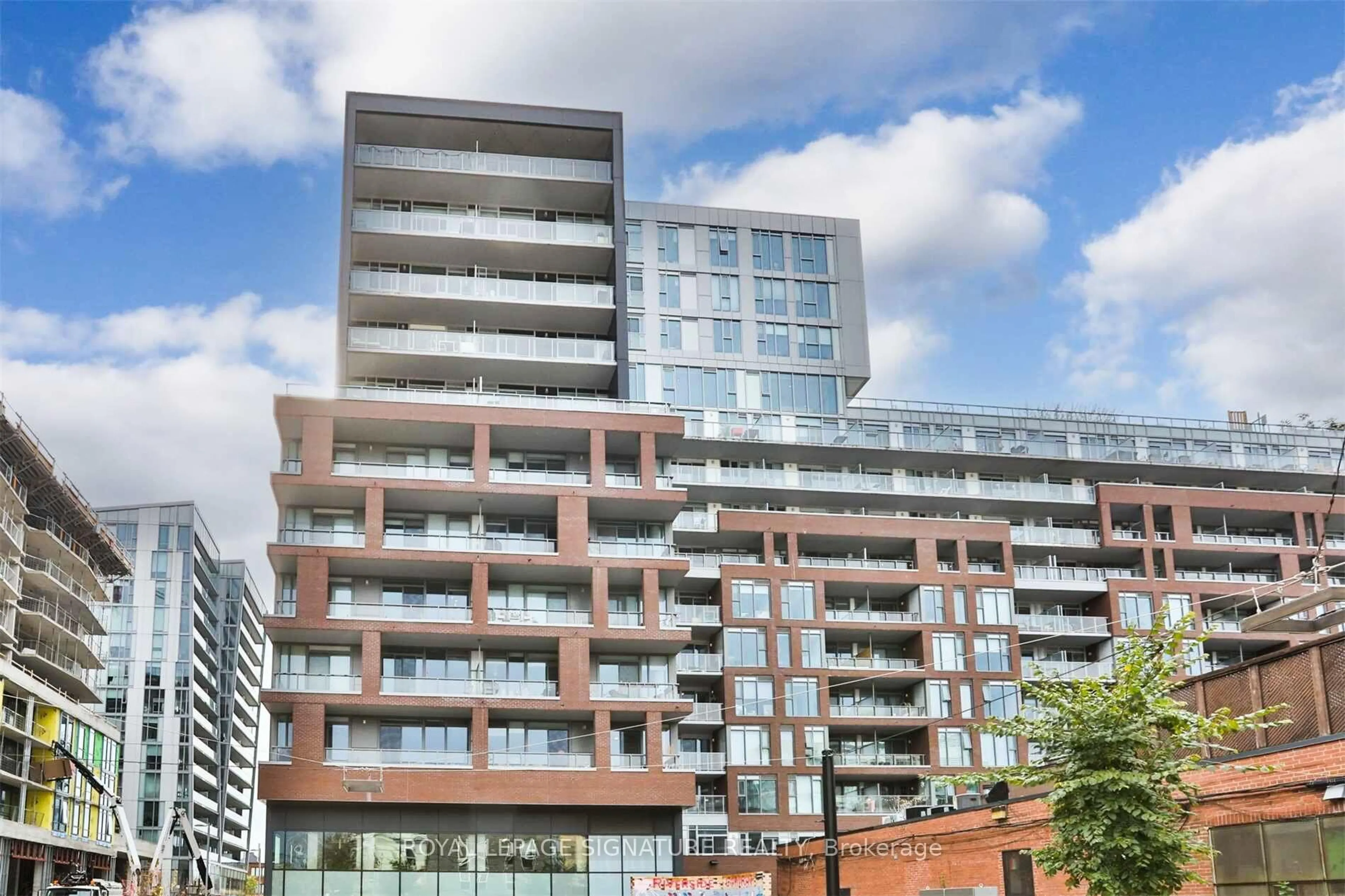 Patio, building for 30 Baseball Pl #732, Toronto Ontario M4M 0E8