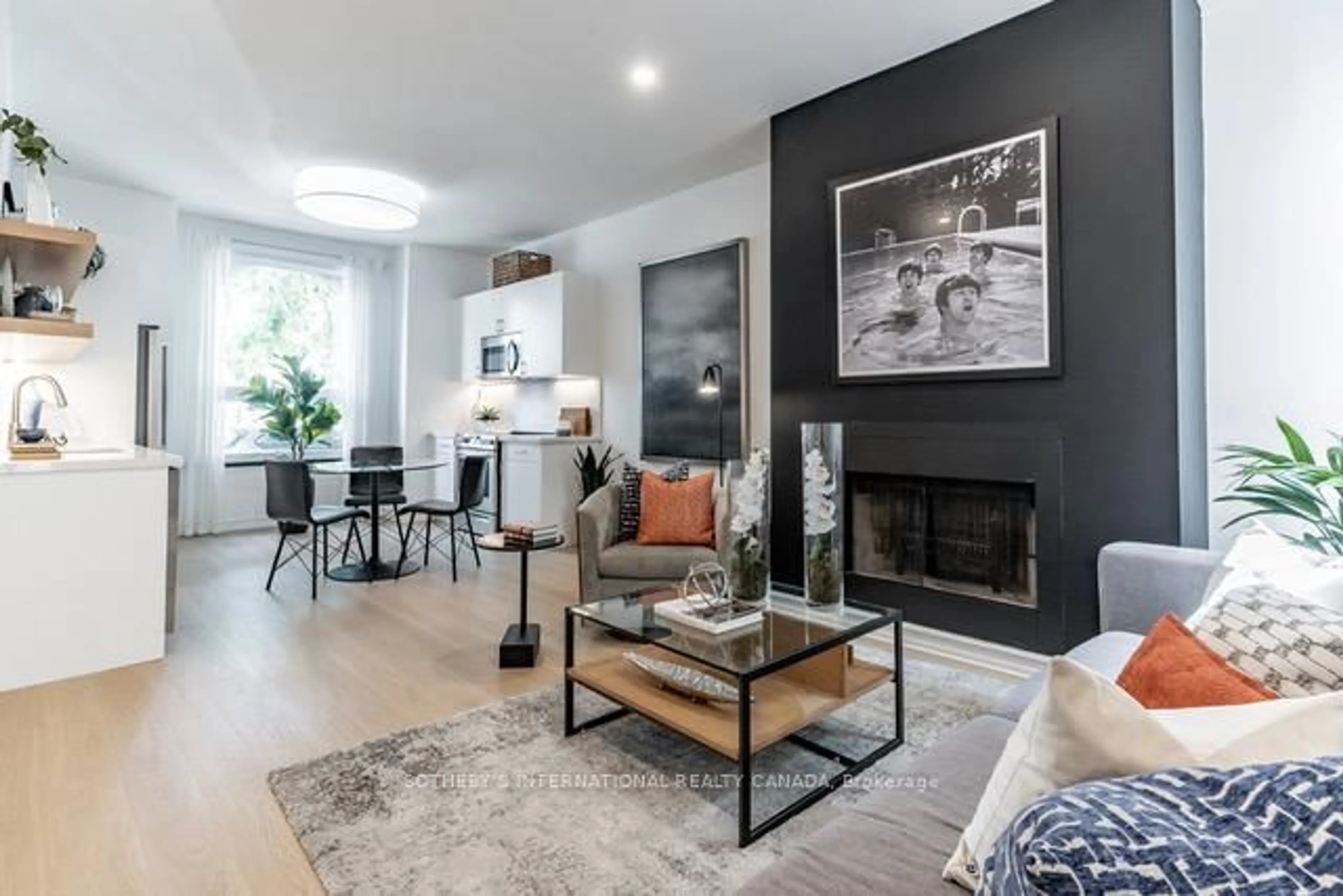 Living room with furniture, unknown for 59 Austin Ave, Toronto Ontario M4M 1V7