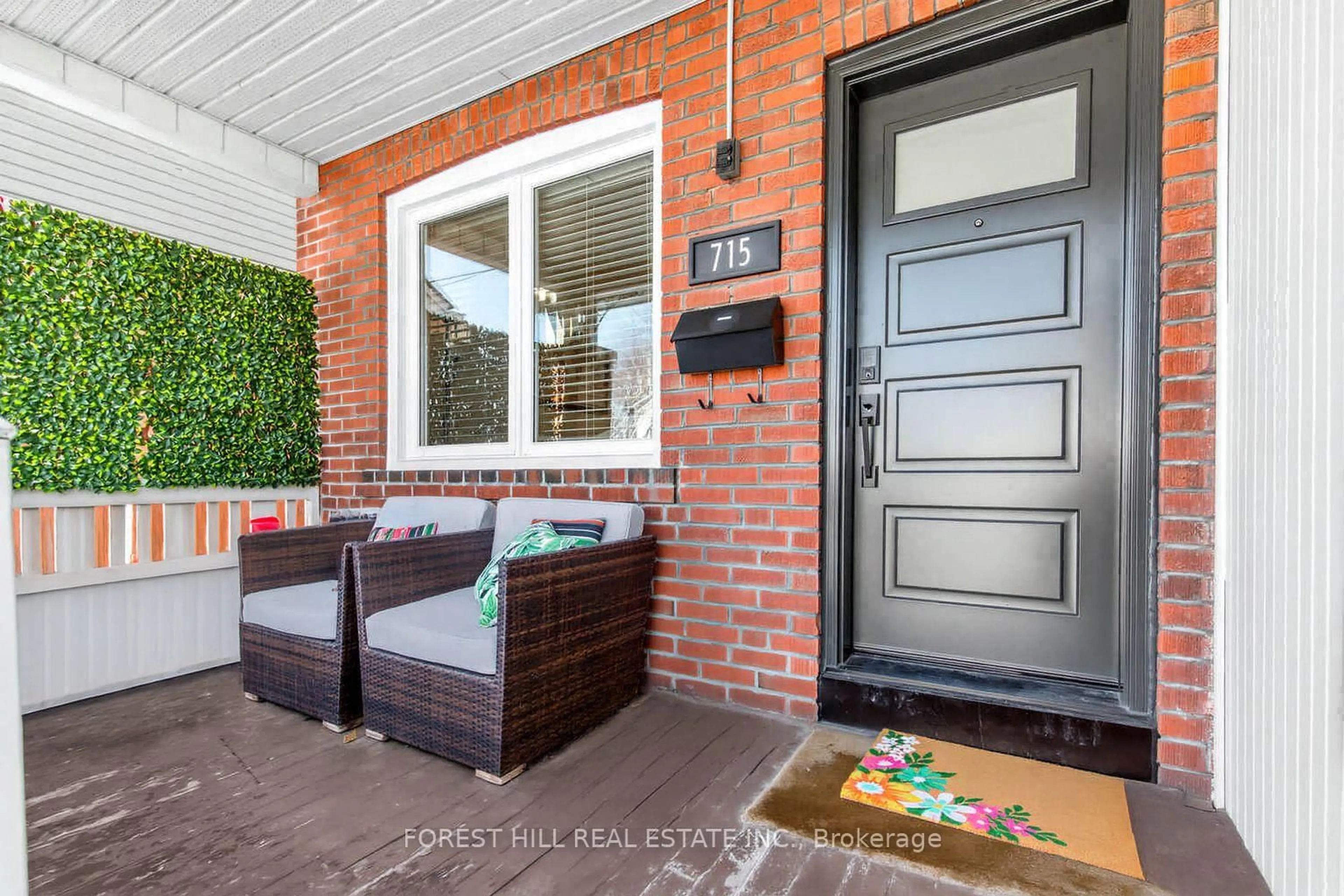 Patio, street for 715 Sammon Ave, Toronto Ontario M4C 2E3