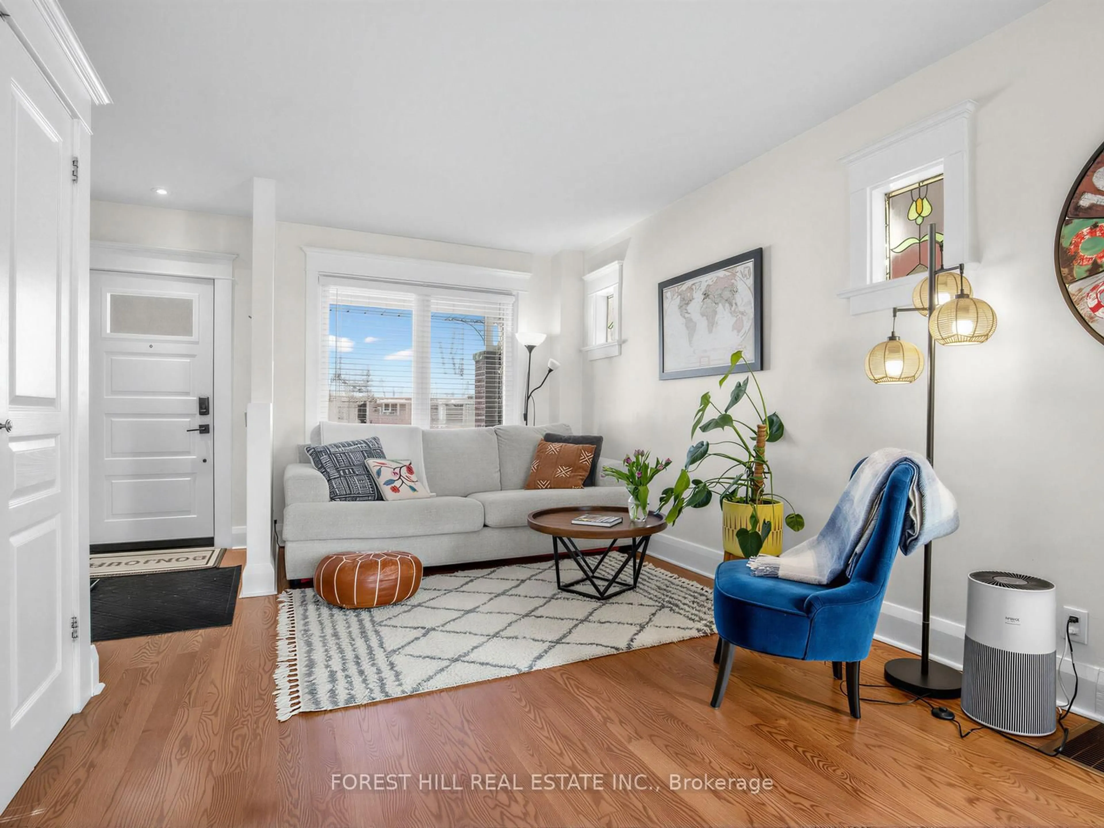 Living room with furniture, unknown for 715 Sammon Ave, Toronto Ontario M4C 2E3