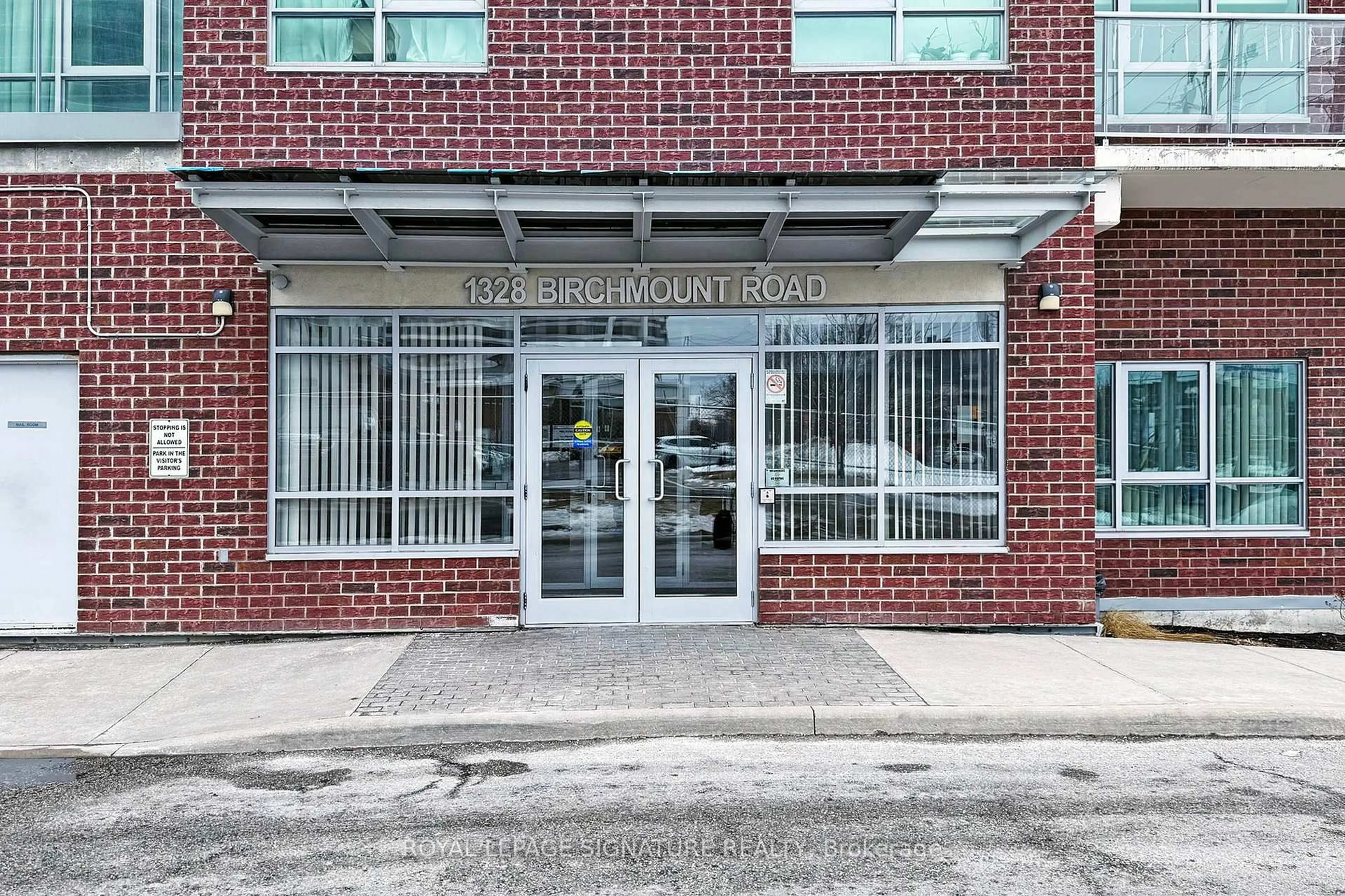Indoor foyer for 1328 Birchmount Rd #1805, Toronto Ontario M1R 0B6