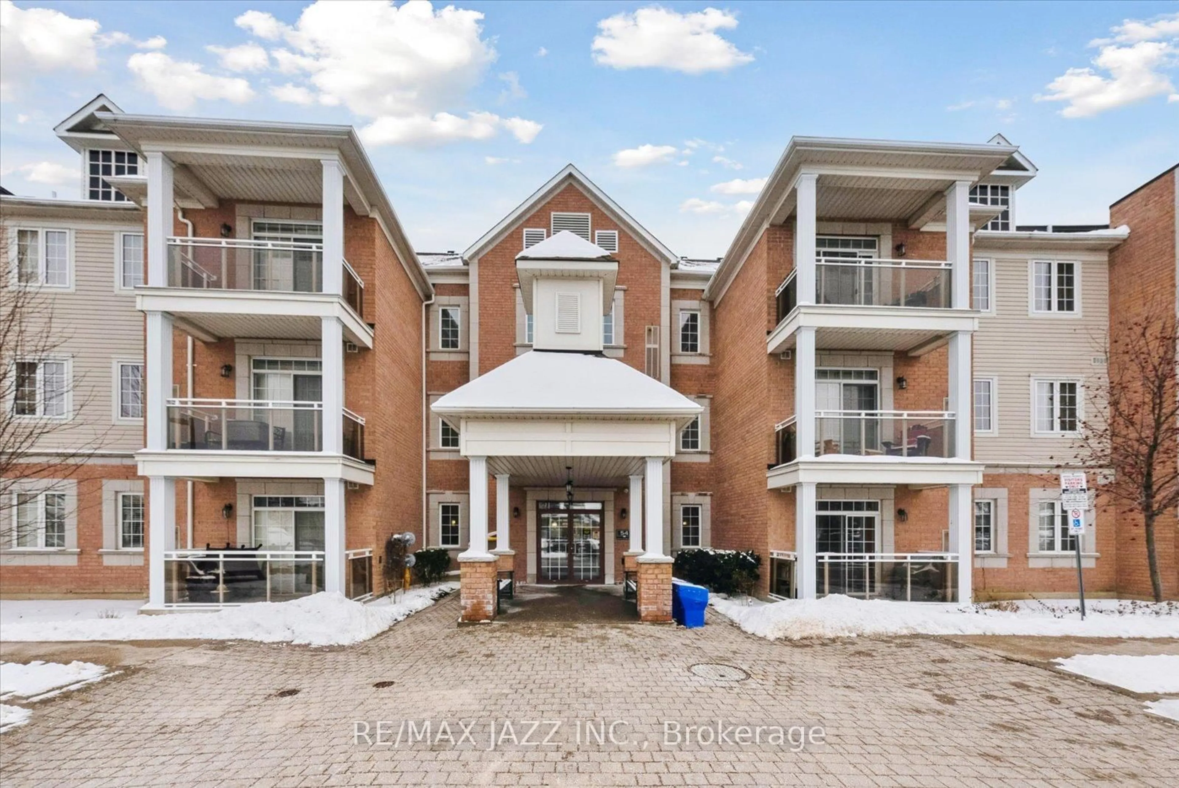 Unknown for 54 Harvey Johnston Way #312, Whitby Ontario L1M 0J7