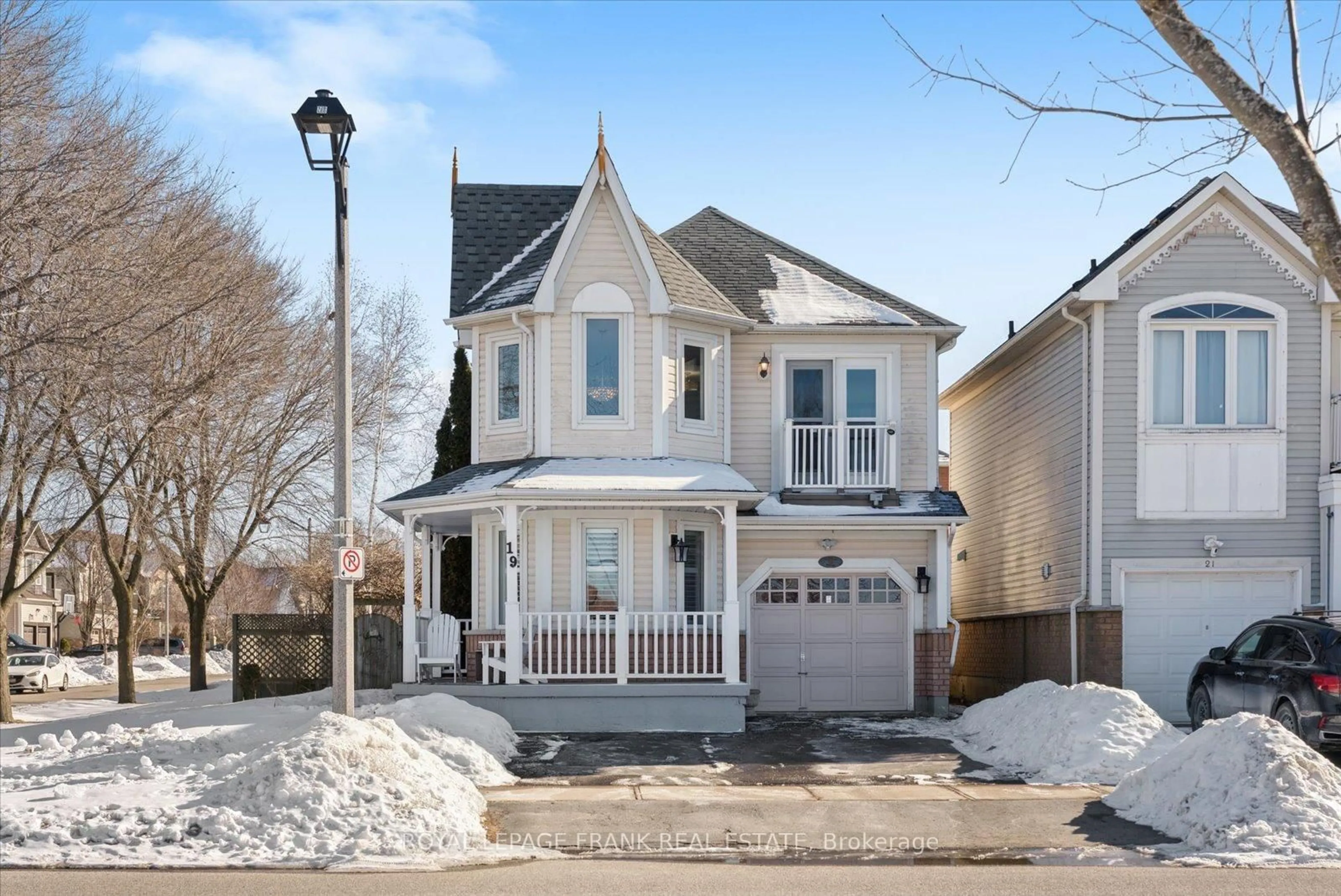Home with vinyl exterior material, street for 19 Portage Tr, Whitby Ontario L1N 9R3