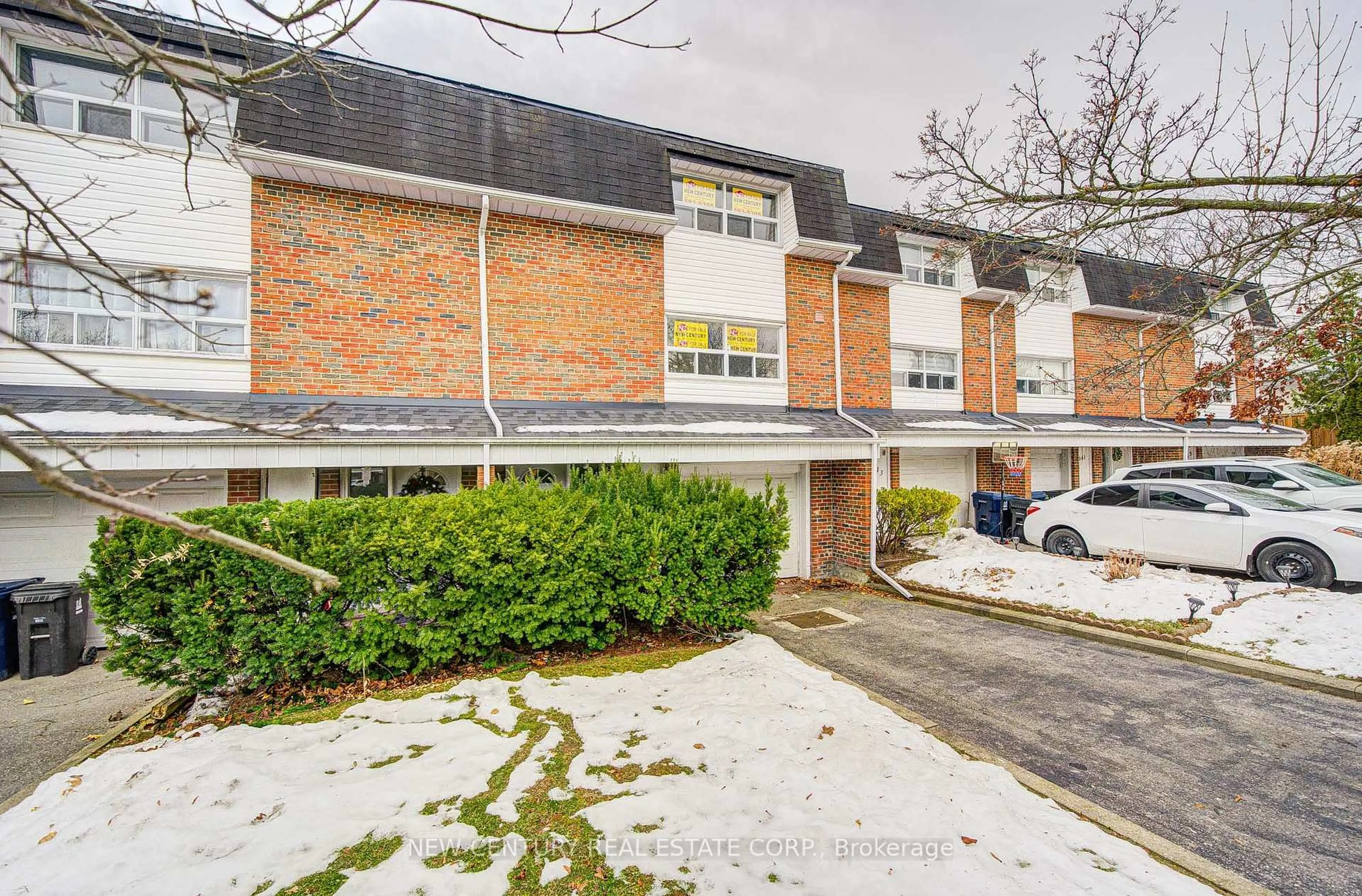 A pic from outside/outdoor area/front of a property/back of a property/a pic from drone, street for 145 Purpledusk Tr, Toronto Ontario M1E 4C9