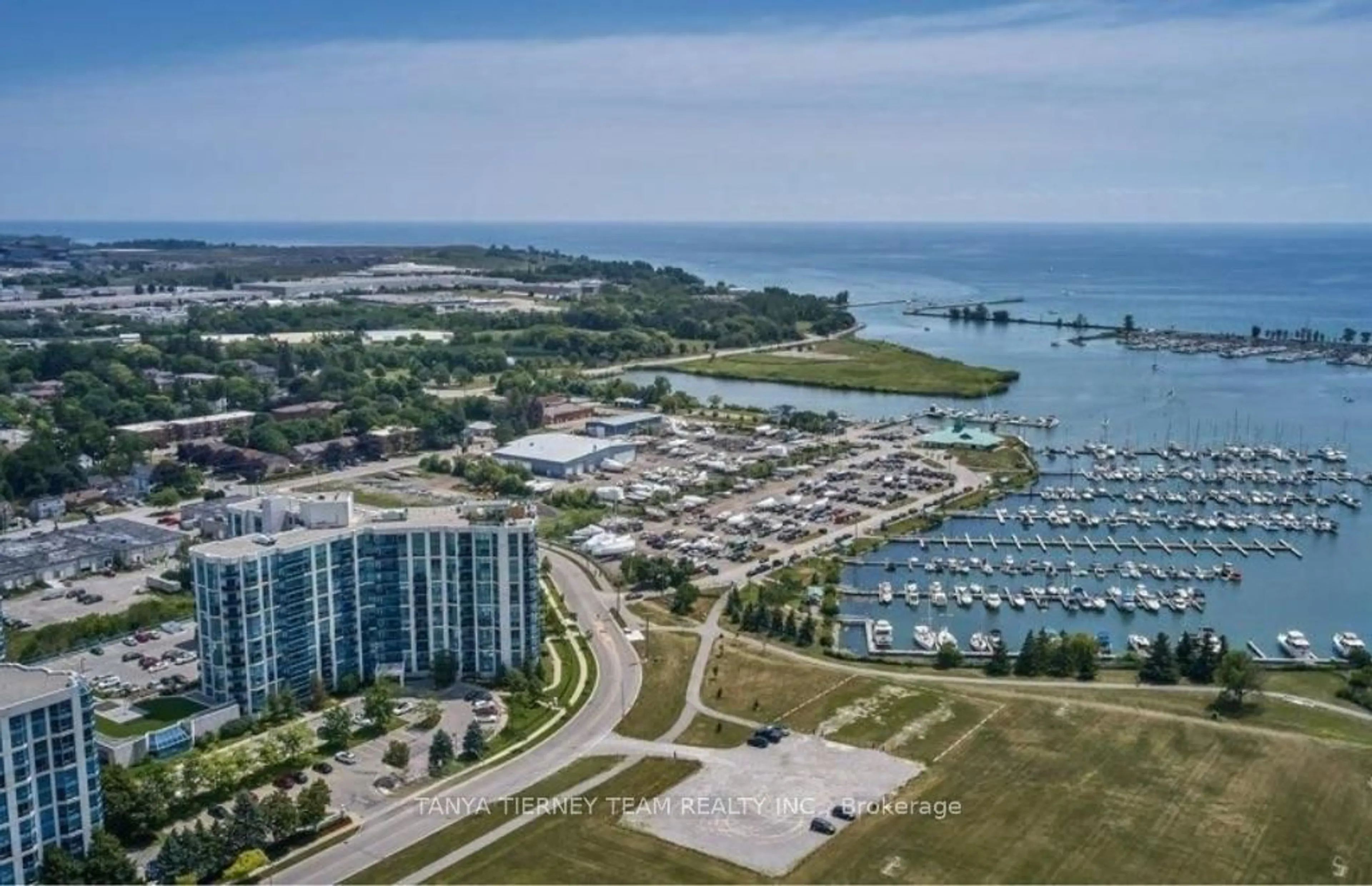 A pic from outside/outdoor area/front of a property/back of a property/a pic from drone, water/lake/river/ocean view for 340 Watson St #903, Whitby Ontario L1N 9G1