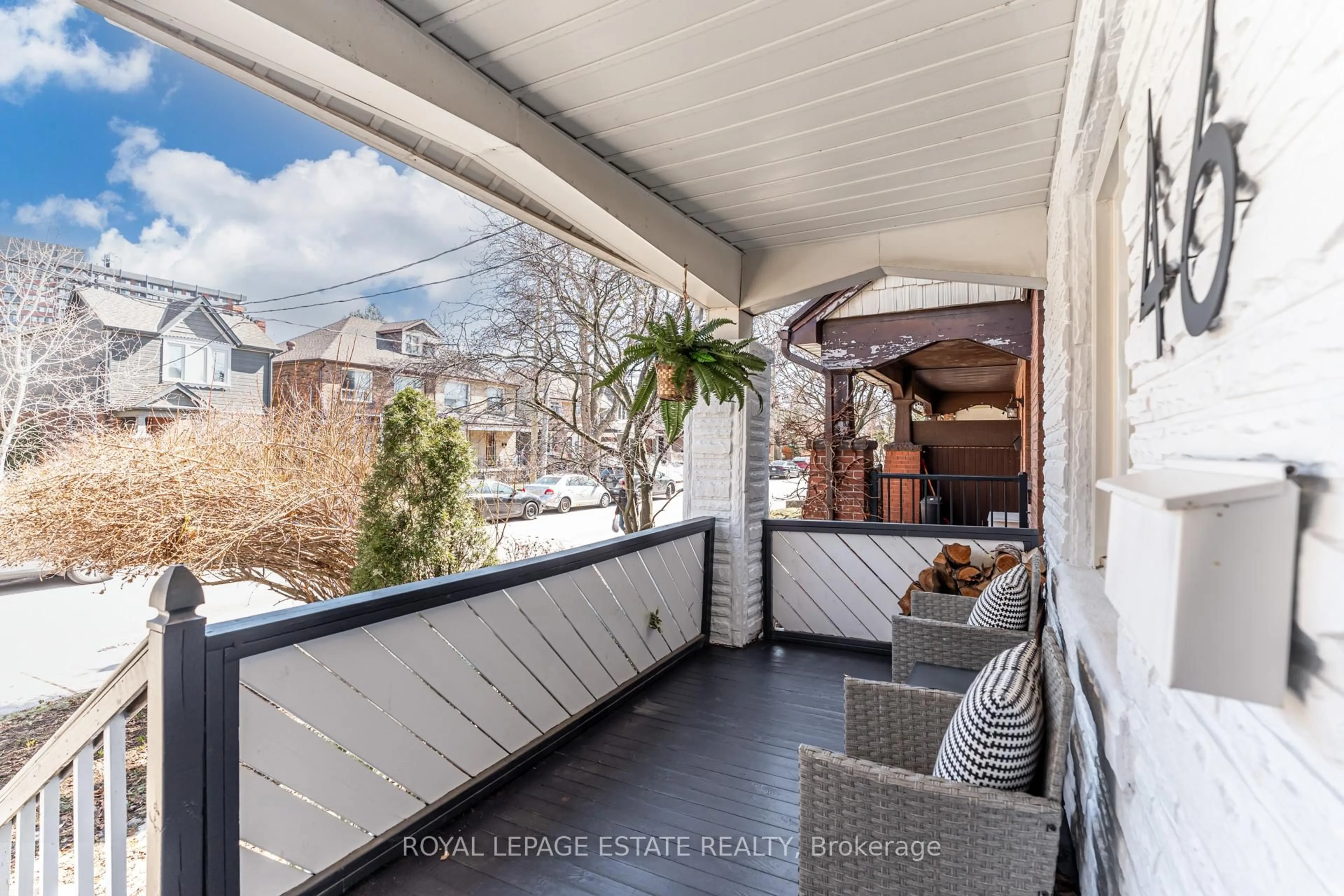 Patio, street for 46 Thyra Ave, Toronto Ontario M4C 5G5