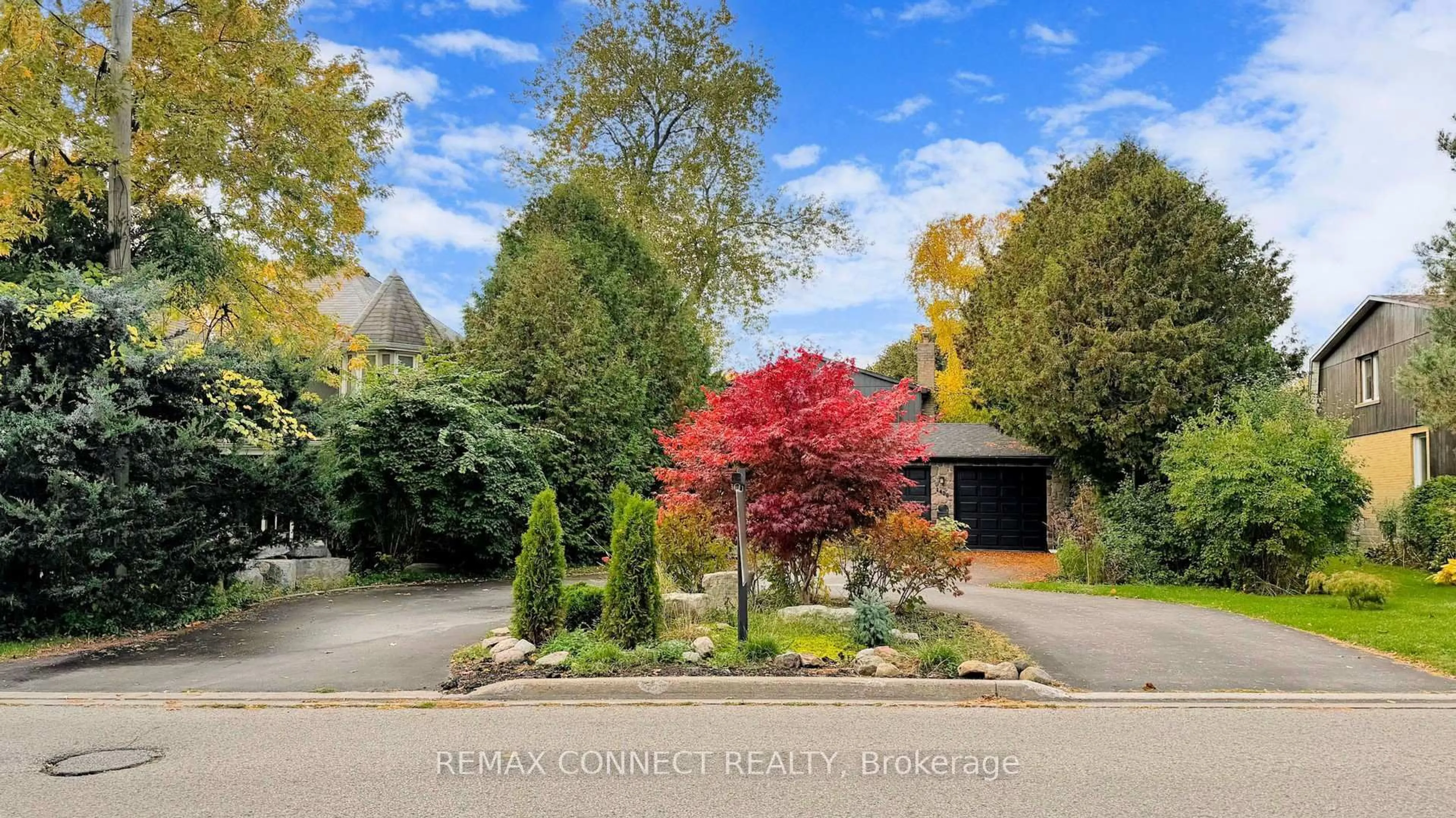 Unknown for 1406 Old Forest Rd, Pickering Ontario L1V 1N7