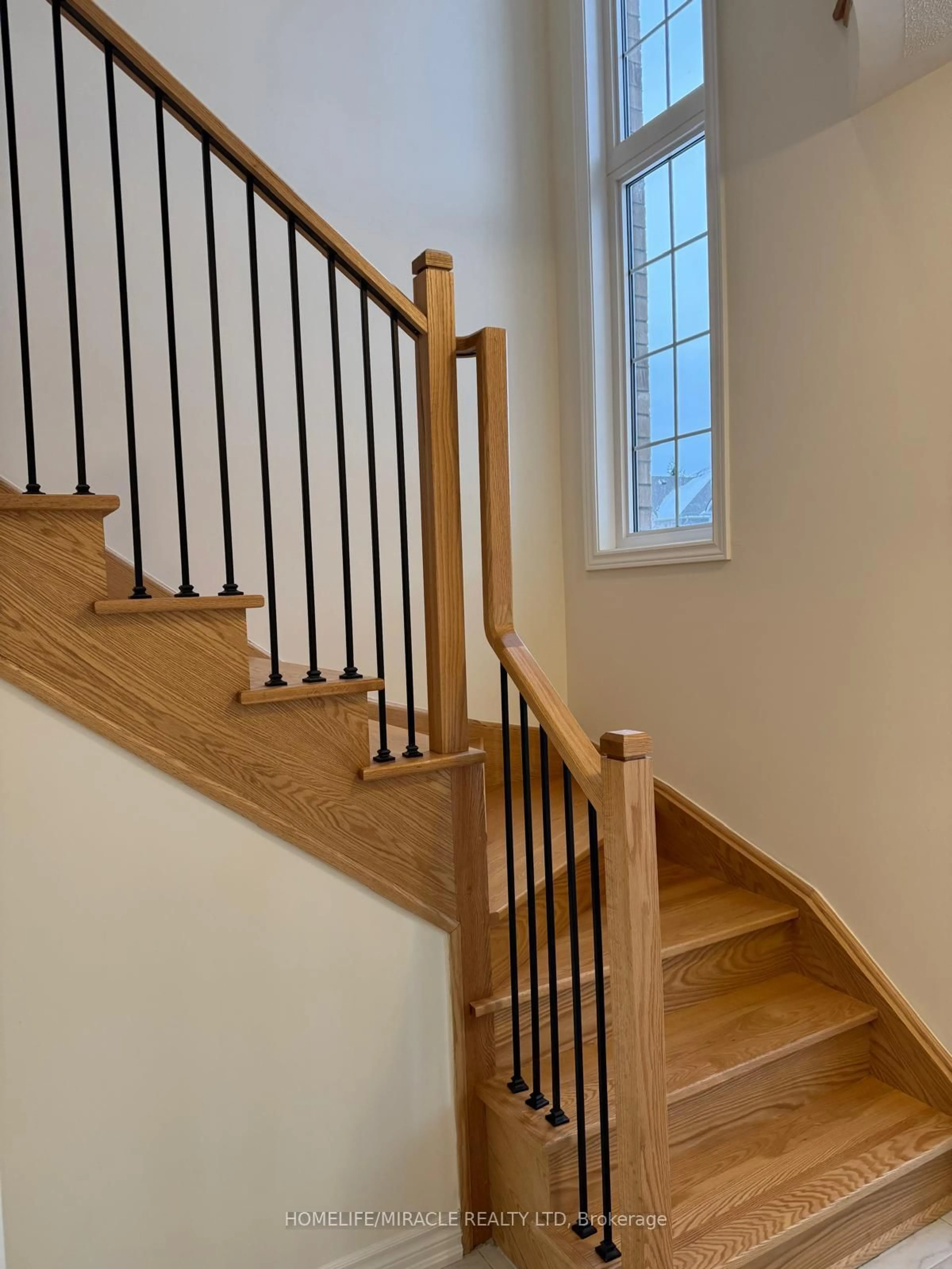 Stairs for 57 North Garden Blvd, Scugog Ontario L0L 0L0