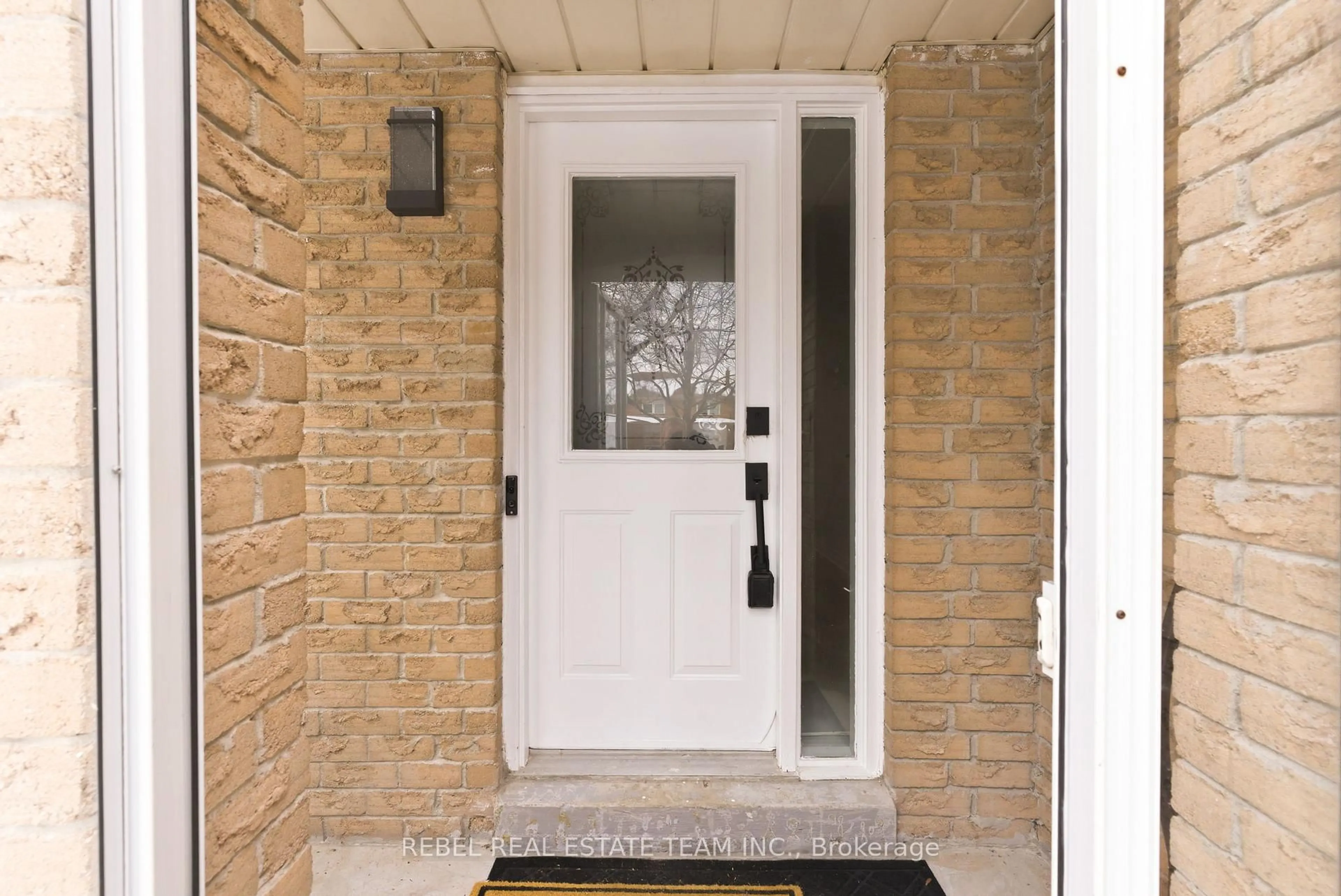 Indoor entryway for 89 Hewitt Cres, Ajax Ontario L1S 7B6