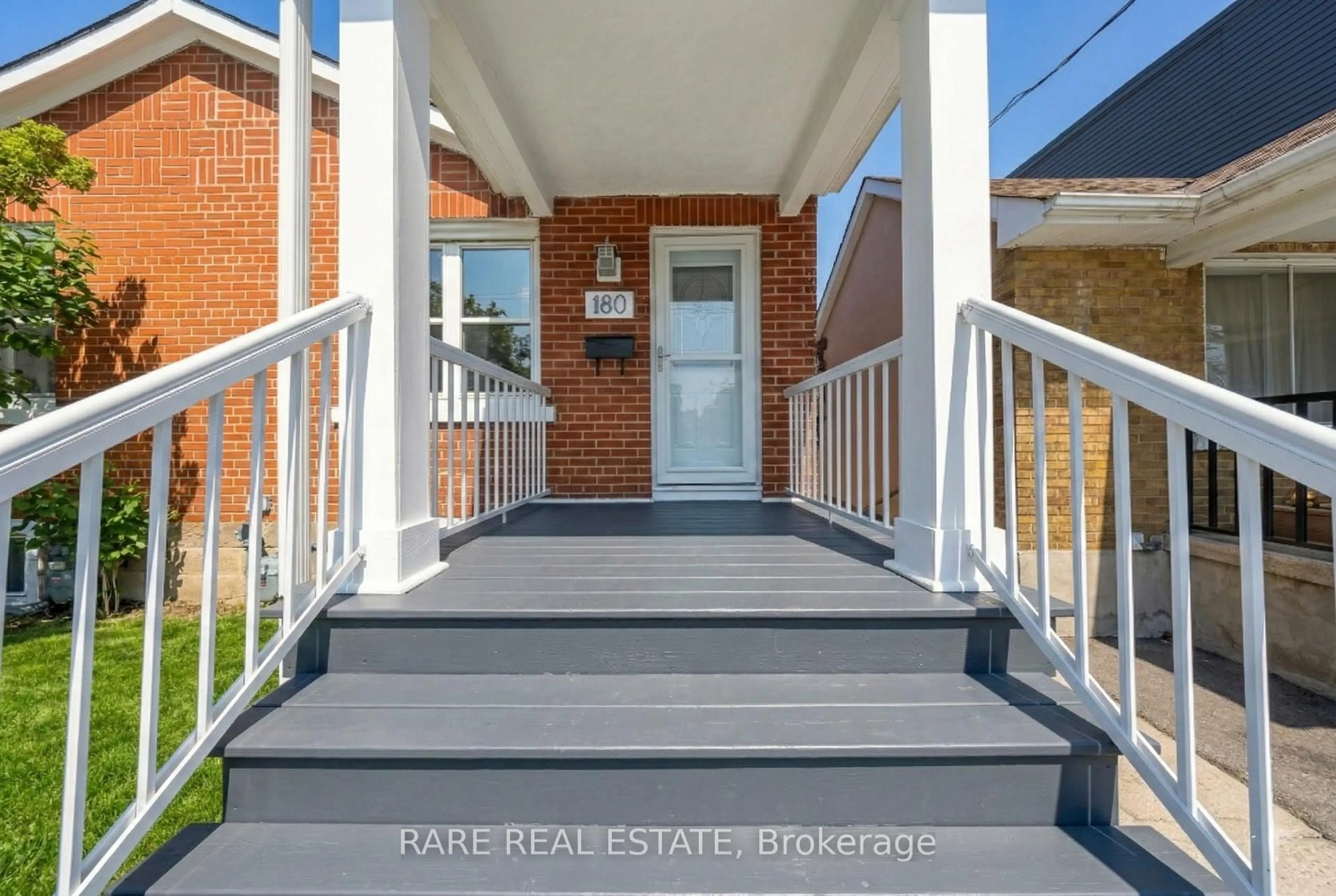 Unknown for 180 Swanwick Ave, Toronto Ontario M4E 2A6