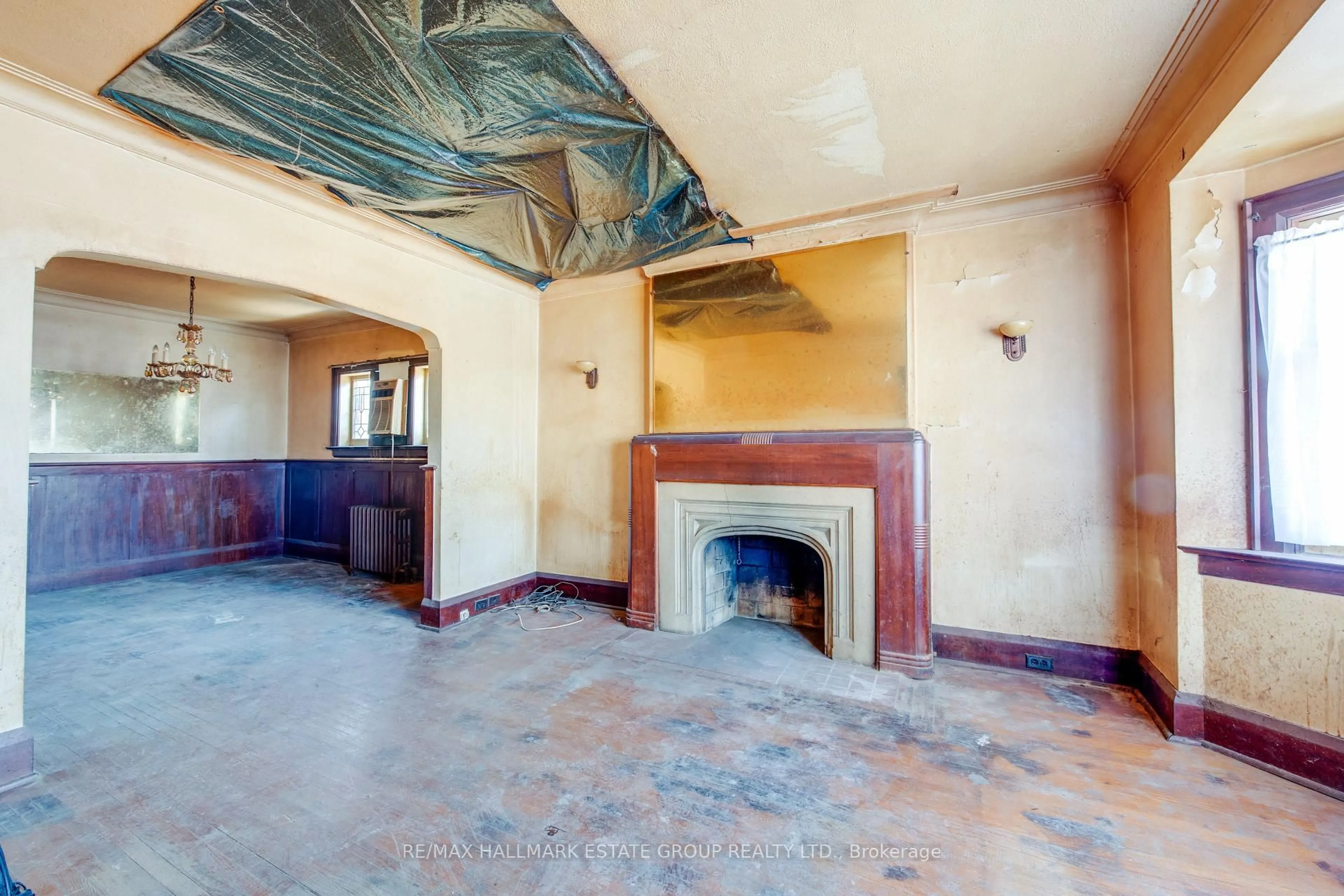 Unknown for 85 Kings Park Blvd, Toronto Ontario M4J 2C2